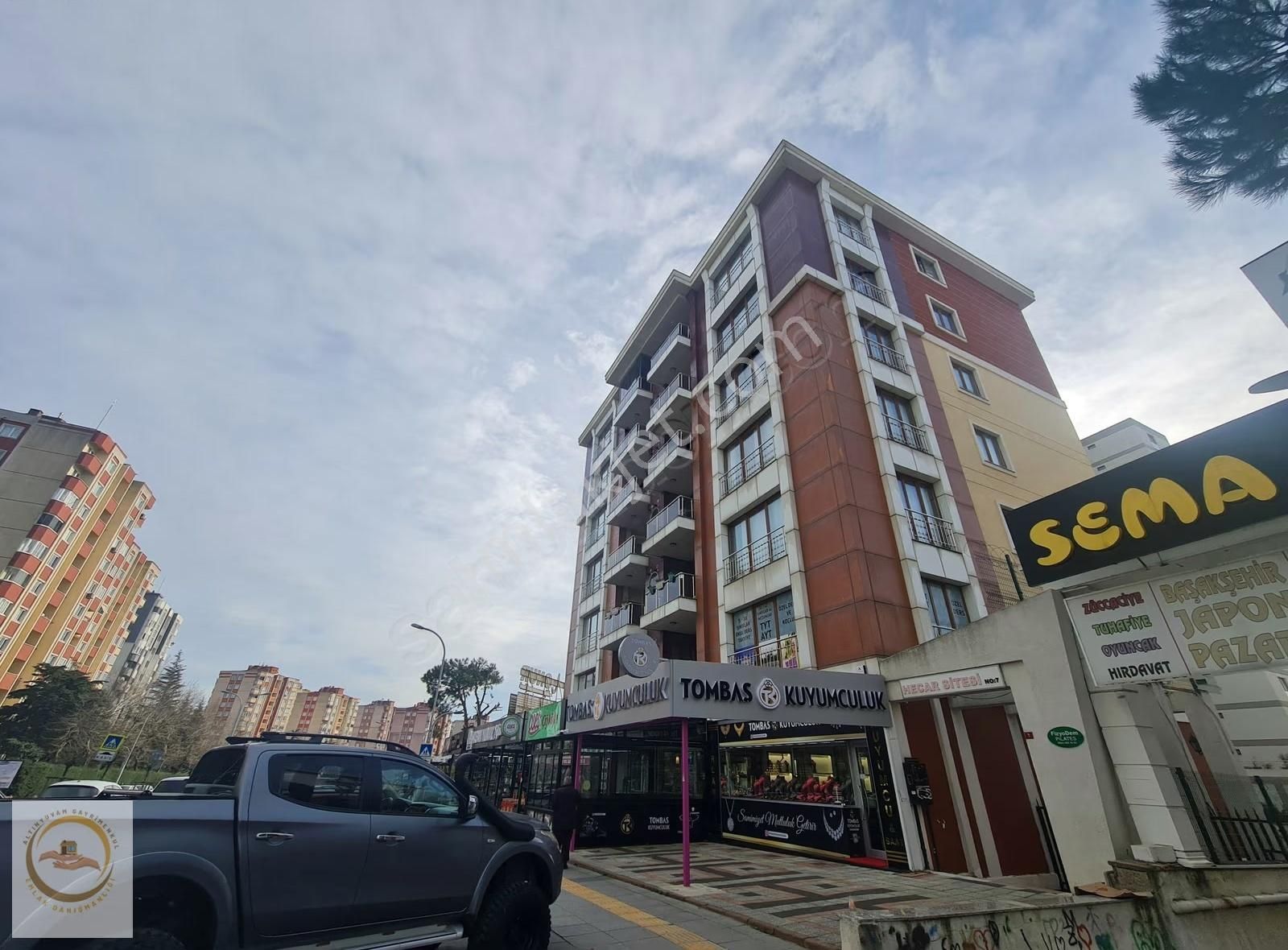 Başakşehir 1. Etapta Cadde Üzeri Kiralık İşyeri 160 M2 Daire - Görsel 12