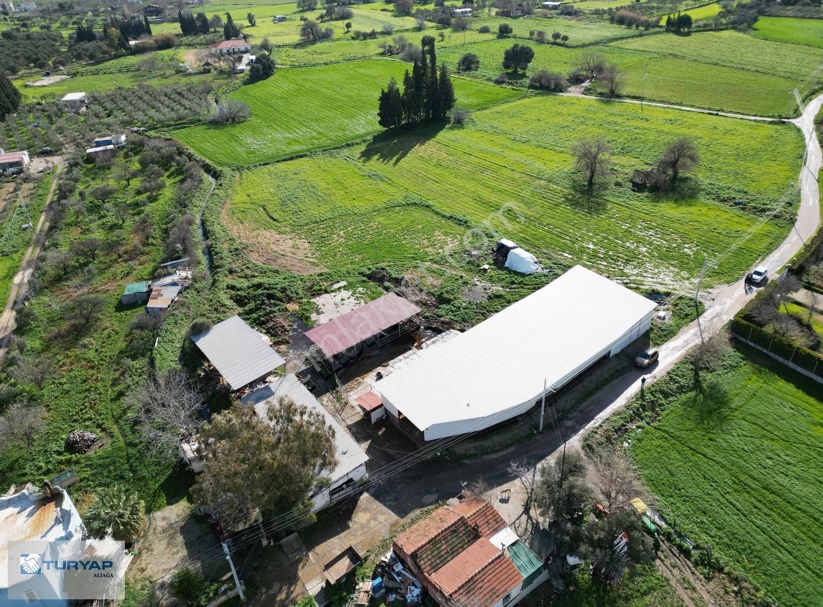 Kozbeyli'de Merkezde 945m² Yatırımlık Fırsat Hisseli Tarla