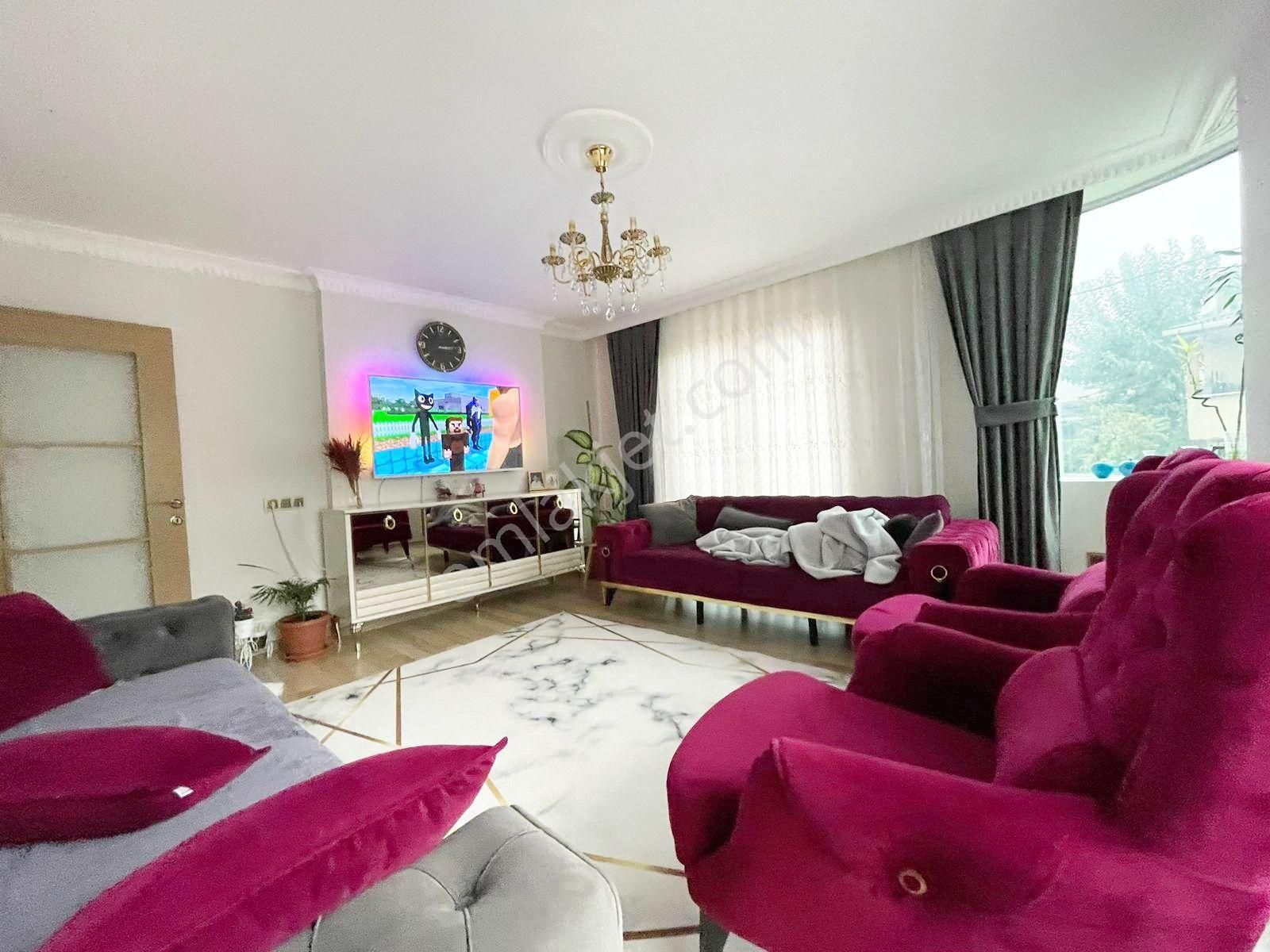 Mertcan'dan Havuzlu Güvenlikli Sitede İskanlı Balkonlu 2+1 Daire - Görsel 4