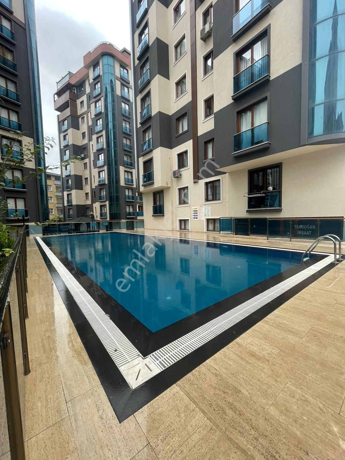 Mertcan'dan Havuzlu Güvenlikli Sitede İskanlı Balkonlu 2+1 Daire - Görsel 22