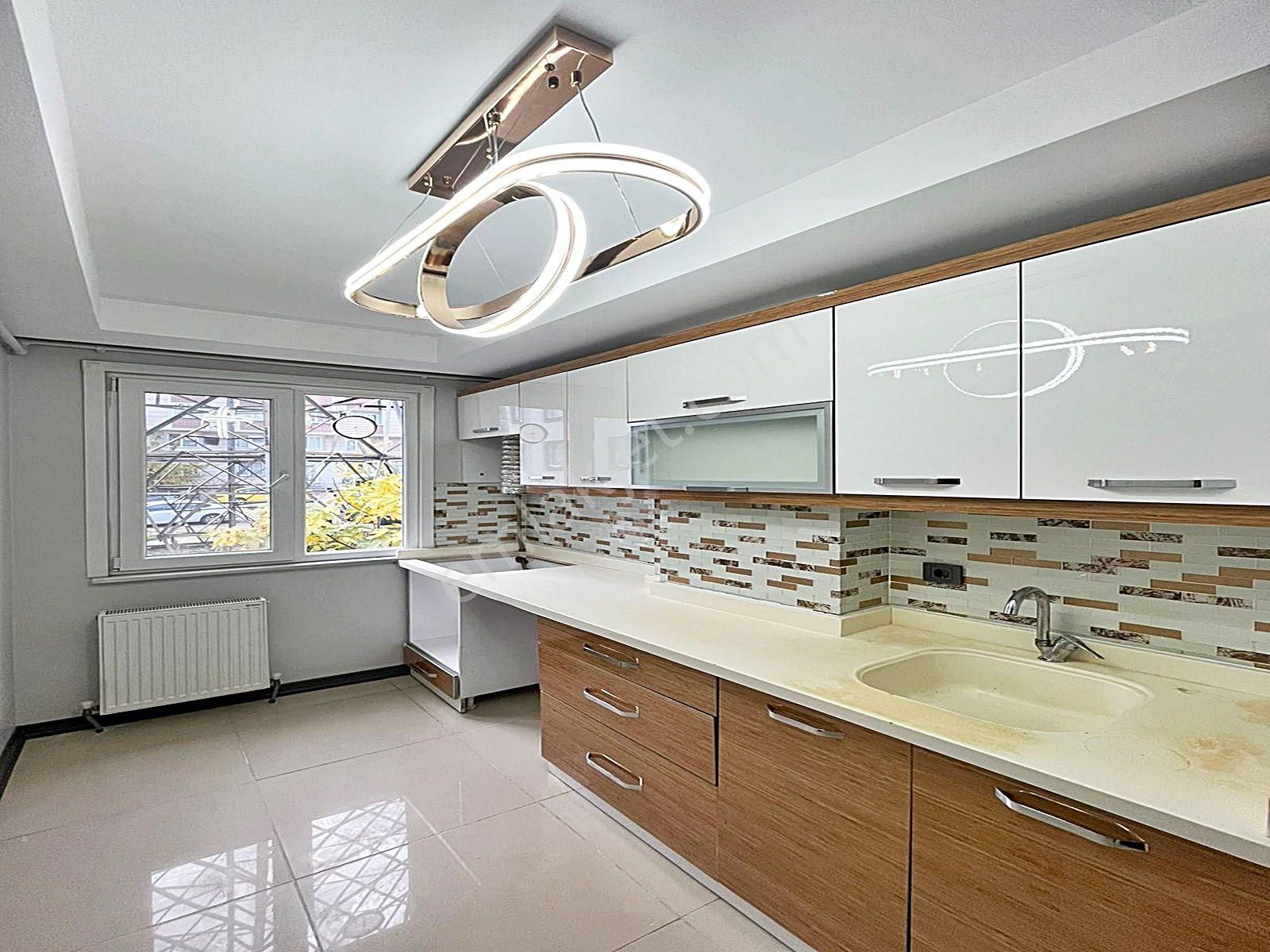 Metrobüse Yürüme Mesafesinde !! Butik Site İçinde 2+1 Lüks Daire !!! - Görsel 11