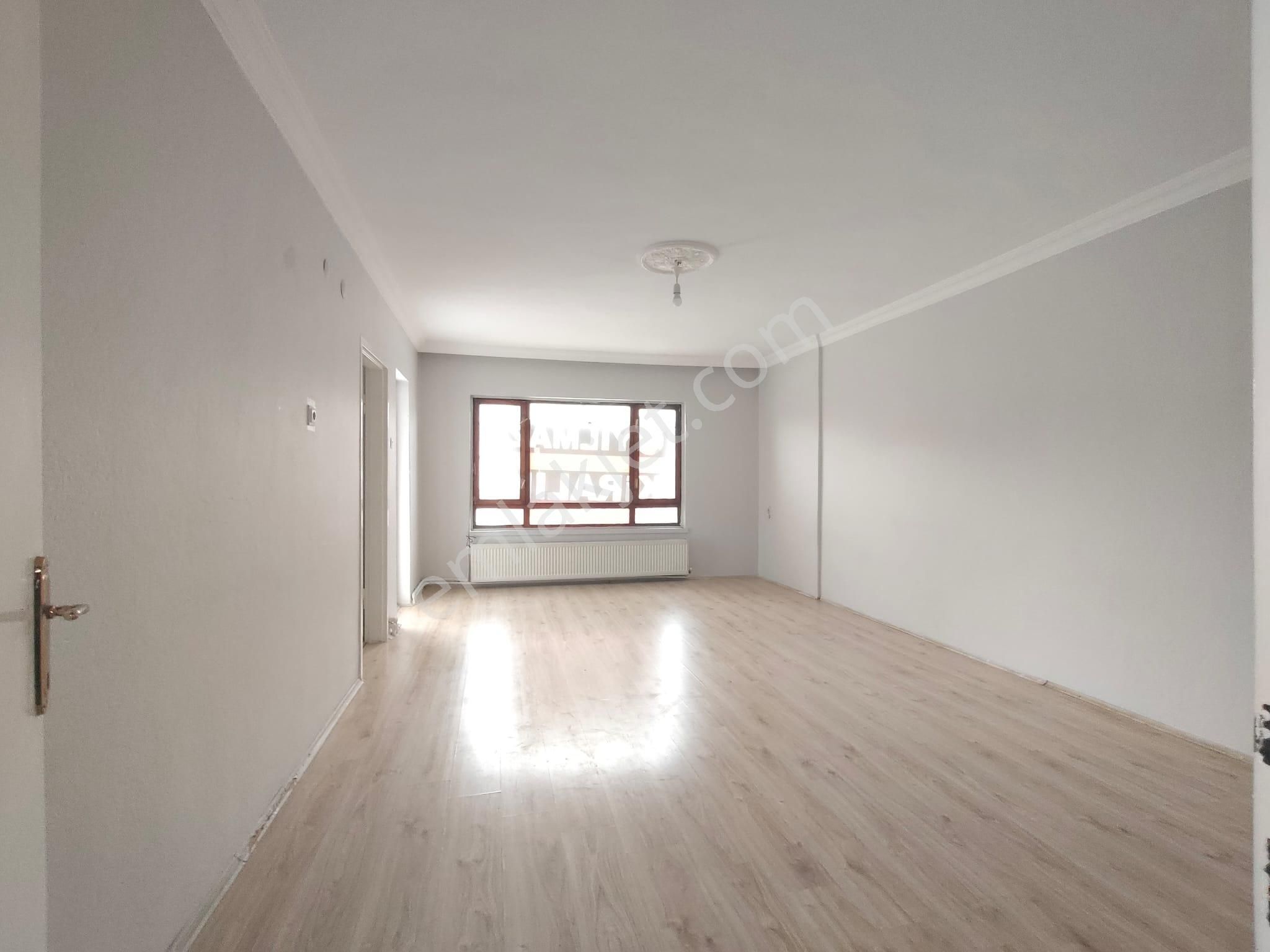 Yılmaz Gayrımenkulden Vatan Caddesi Üstü 1.arakatta Yapılı Şahane Konumda Kiralık Daire - Görsel 16