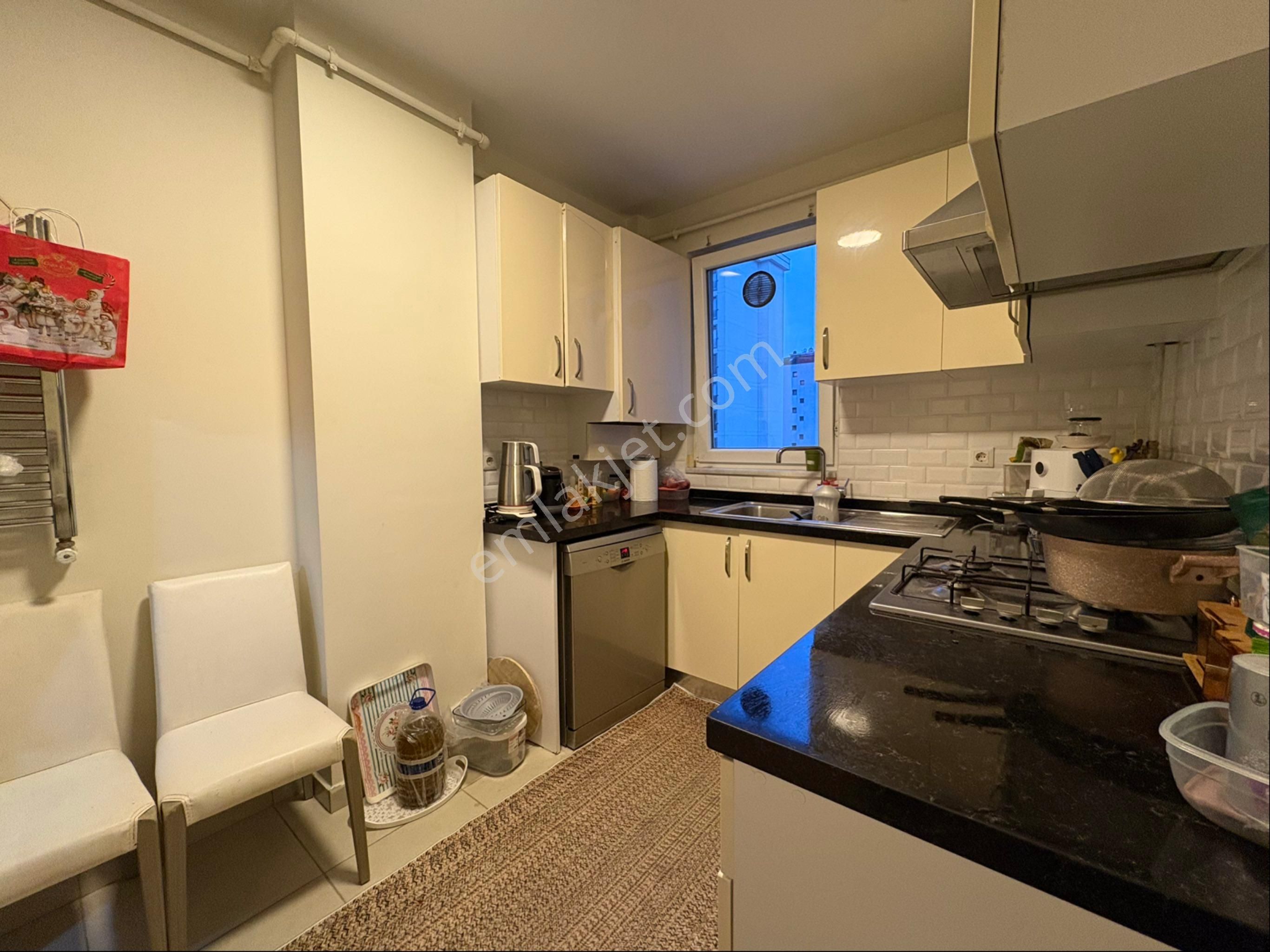 Oben'den Marmaray Sahile Yakın Minibüs Cad. 1. Bina 3+1 85m² Net - Görsel 9