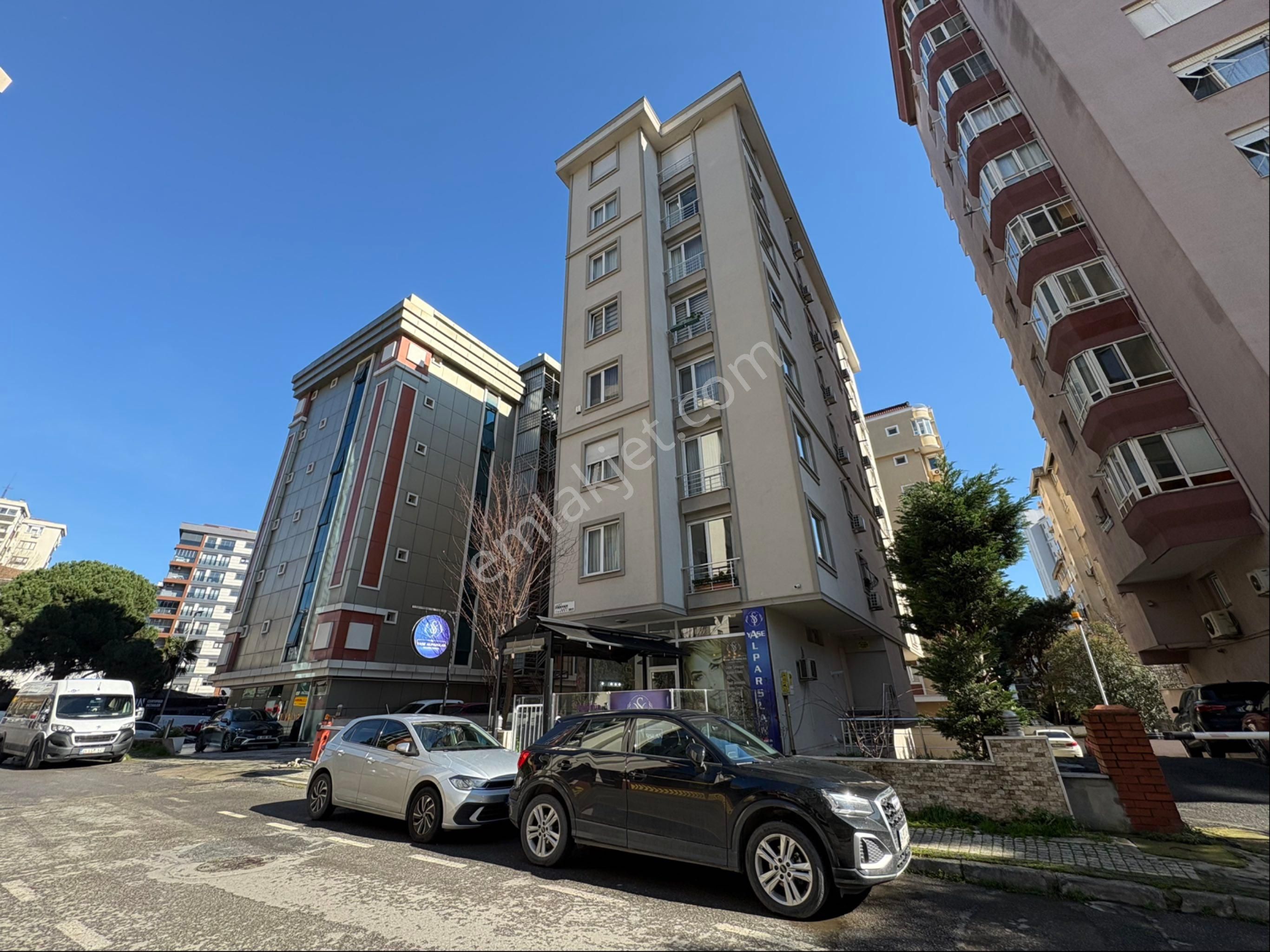 Oben'den Marmaray Sahile Yakın Minibüs Cad. 1. Bina 3+1 85m² Net