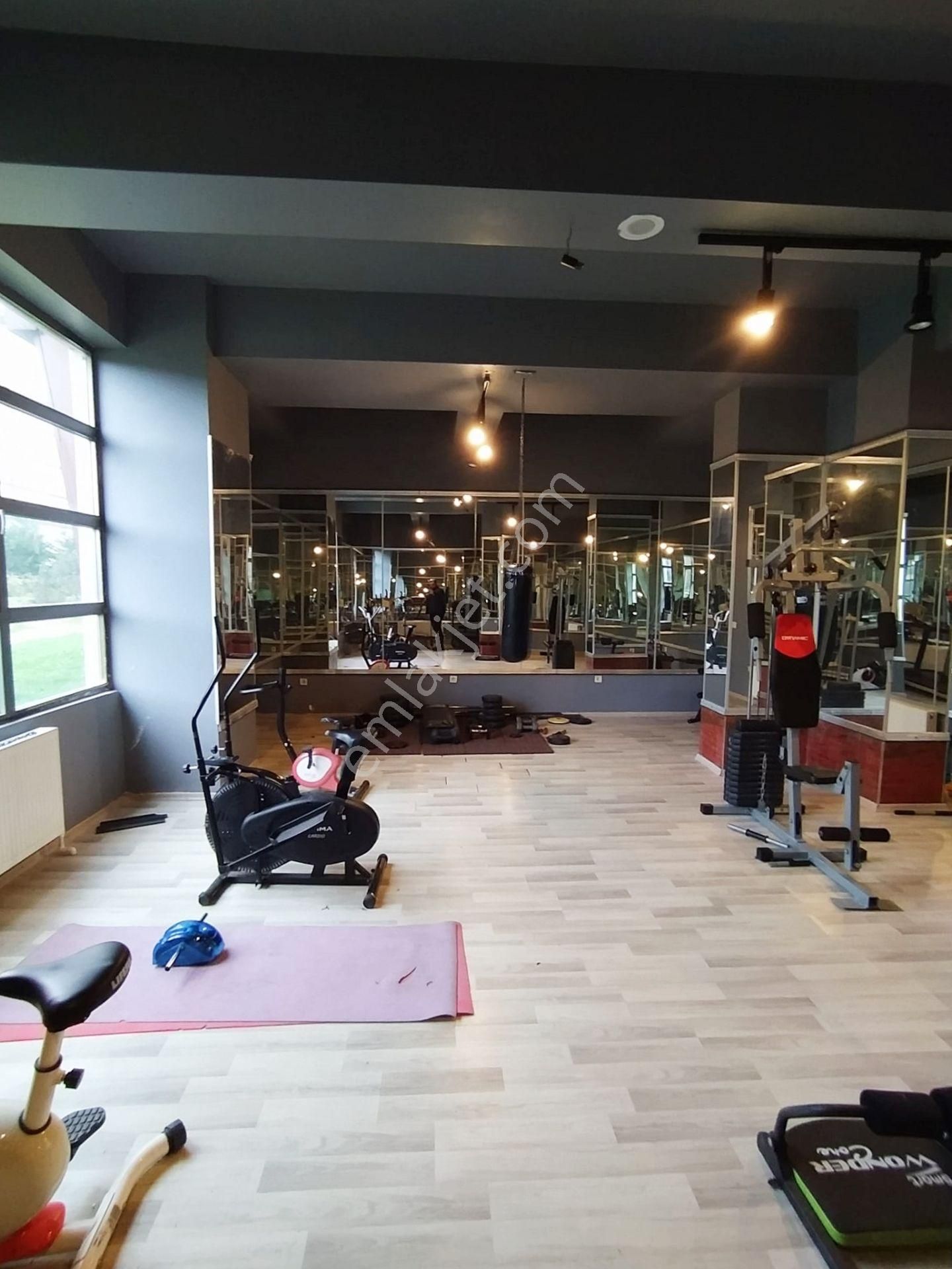 Mertcan Dan Yakacık Meydana Yürüme Site İçi 3+1 Ebeveyn Banyolu - Görsel 24