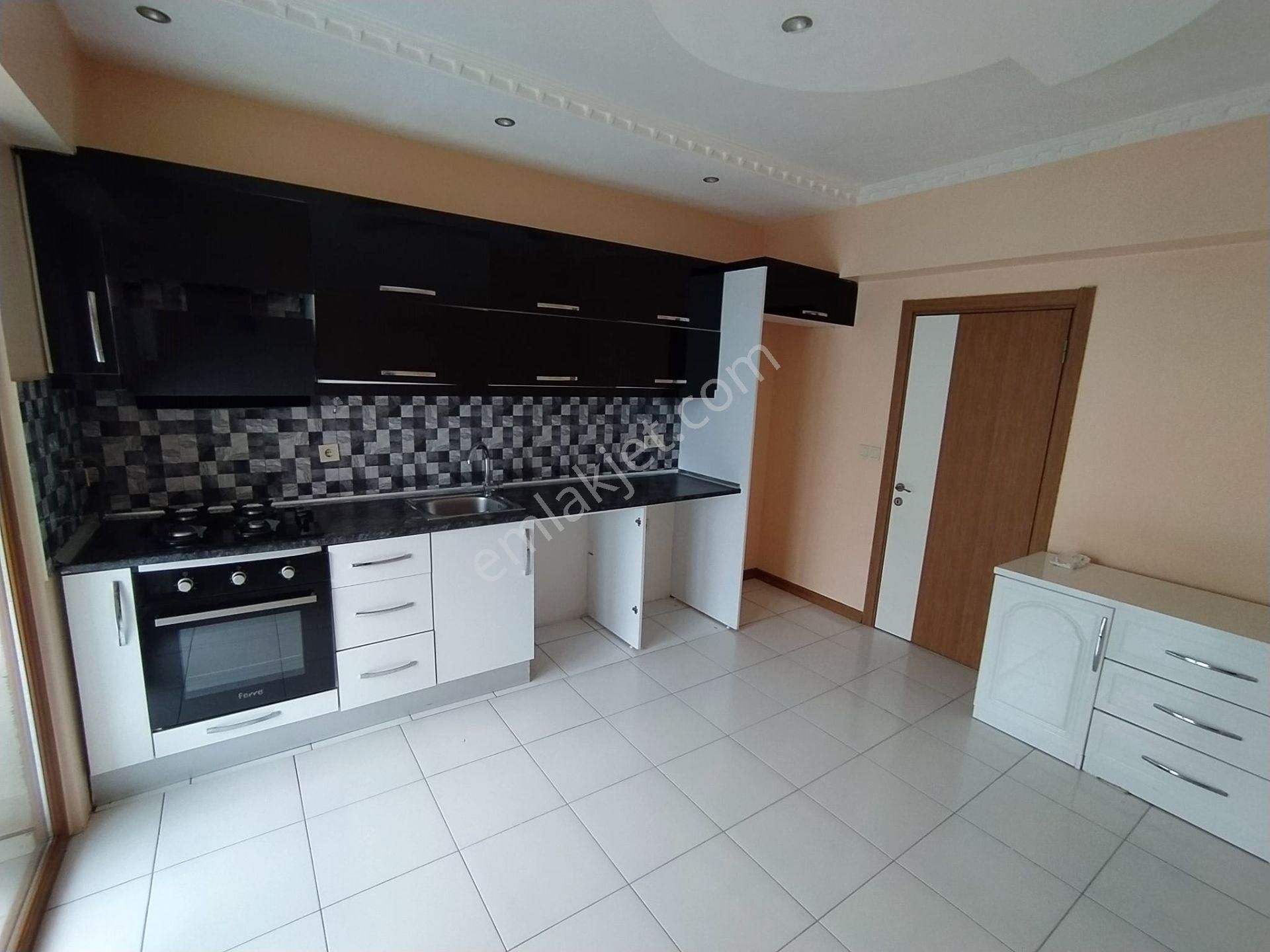 Mertcan Dan Yakacık Meydana Yürüme Site İçi 3+1 Ebeveyn Banyolu - Görsel 13