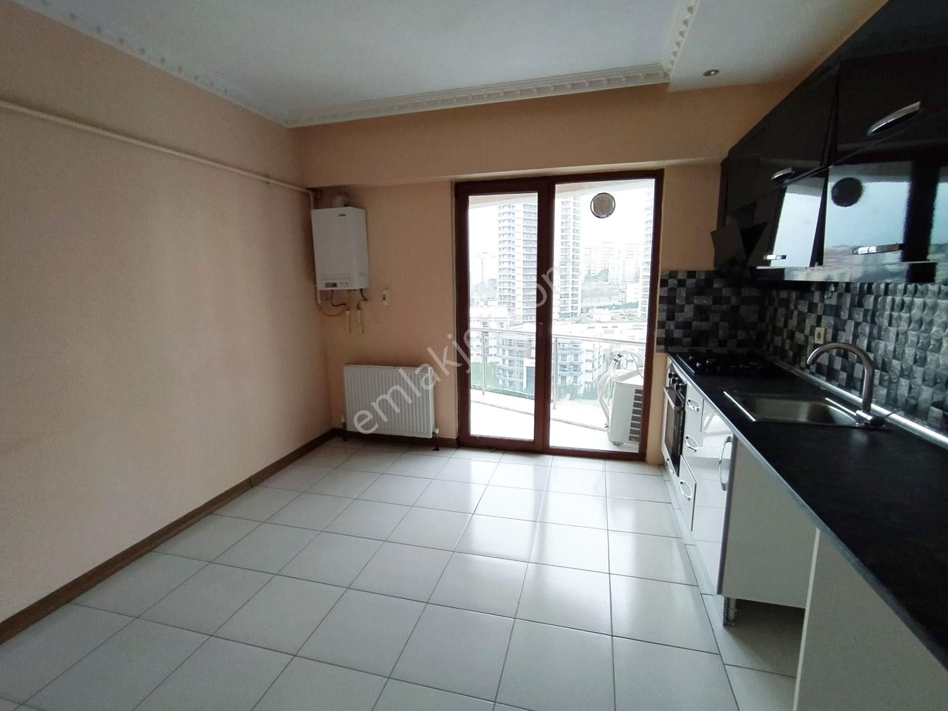 Mertcan Dan Yakacık Meydana Yürüme Site İçi 3+1 Ebeveyn Banyolu - Görsel 11