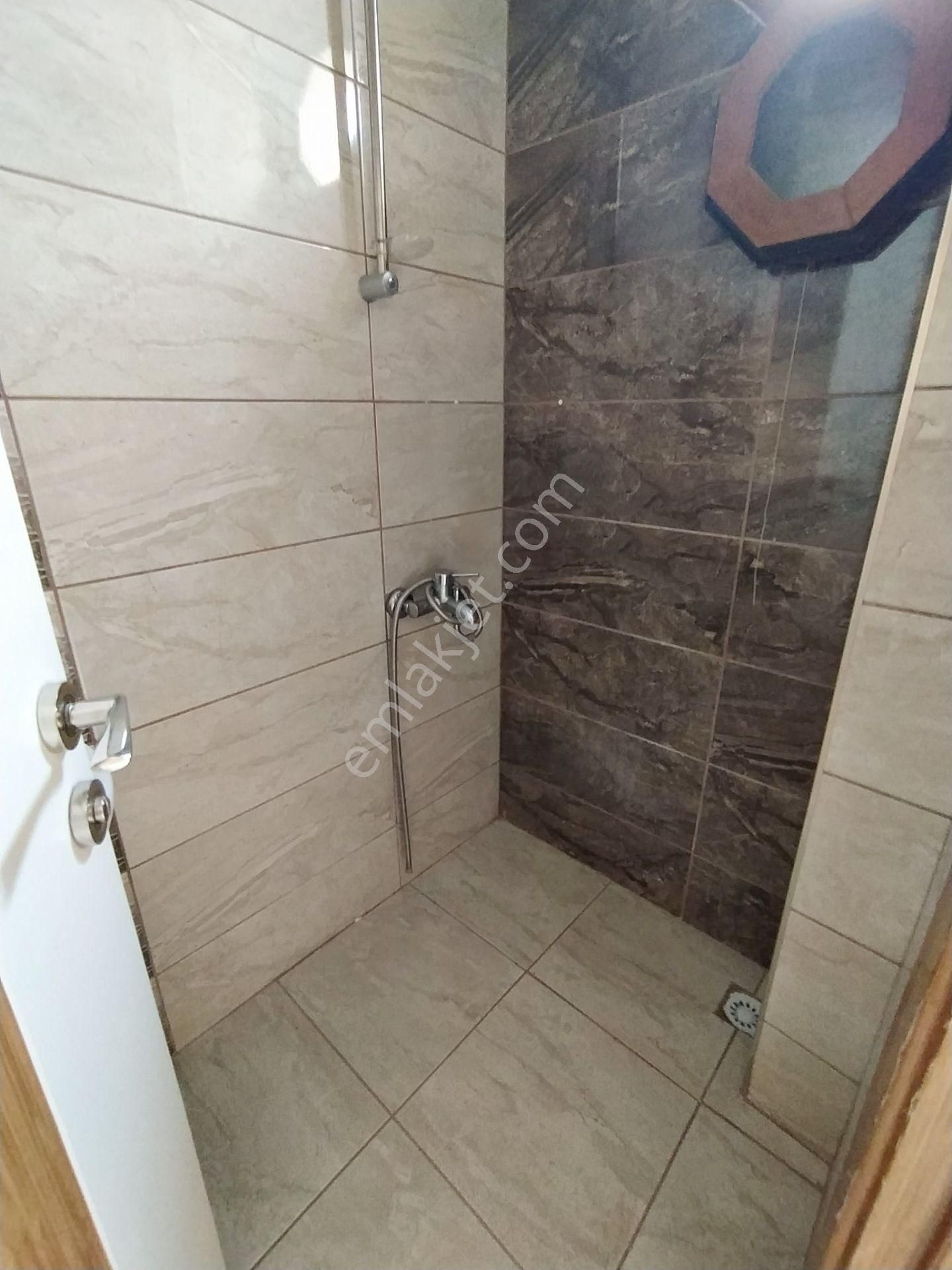 Mertcan Dan Yakacık Meydana Yürüme Site İçi 3+1 Ebeveyn Banyolu - Görsel 16