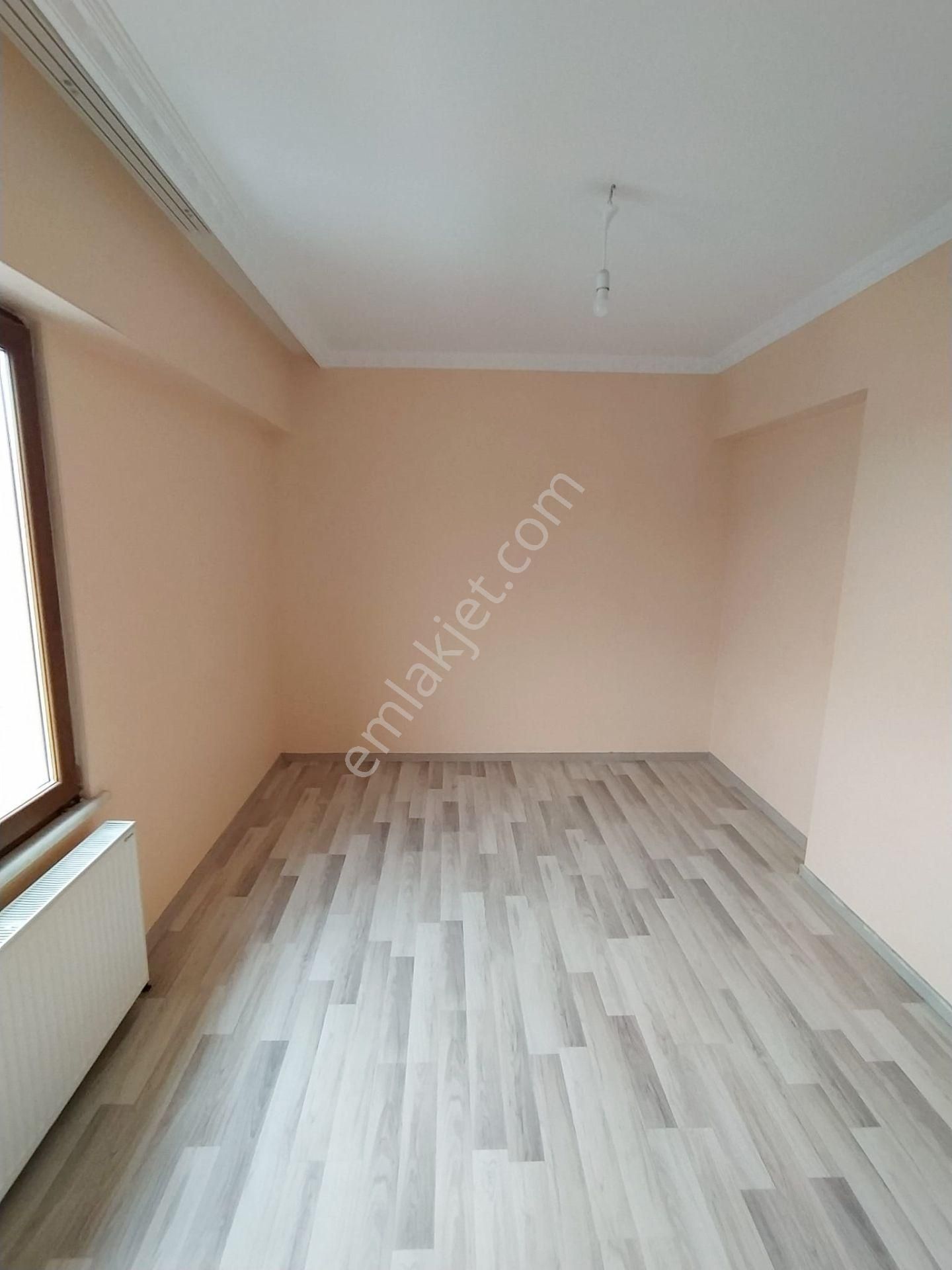 Mertcan Dan Yakacık Meydana Yürüme Site İçi 3+1 Ebeveyn Banyolu - Görsel 9