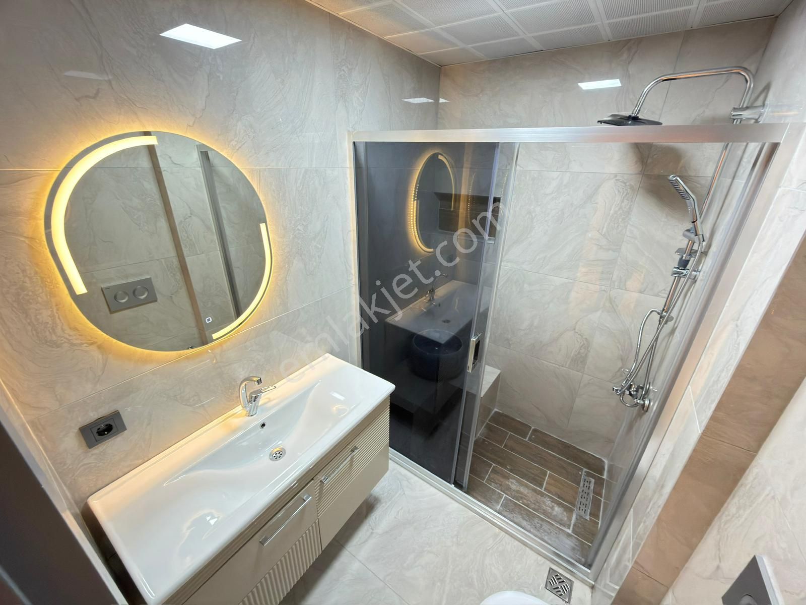 Kariyer'den Etlik Merkezde 1+1 Ultra Lüx Yapılı Kat - Görsel 6