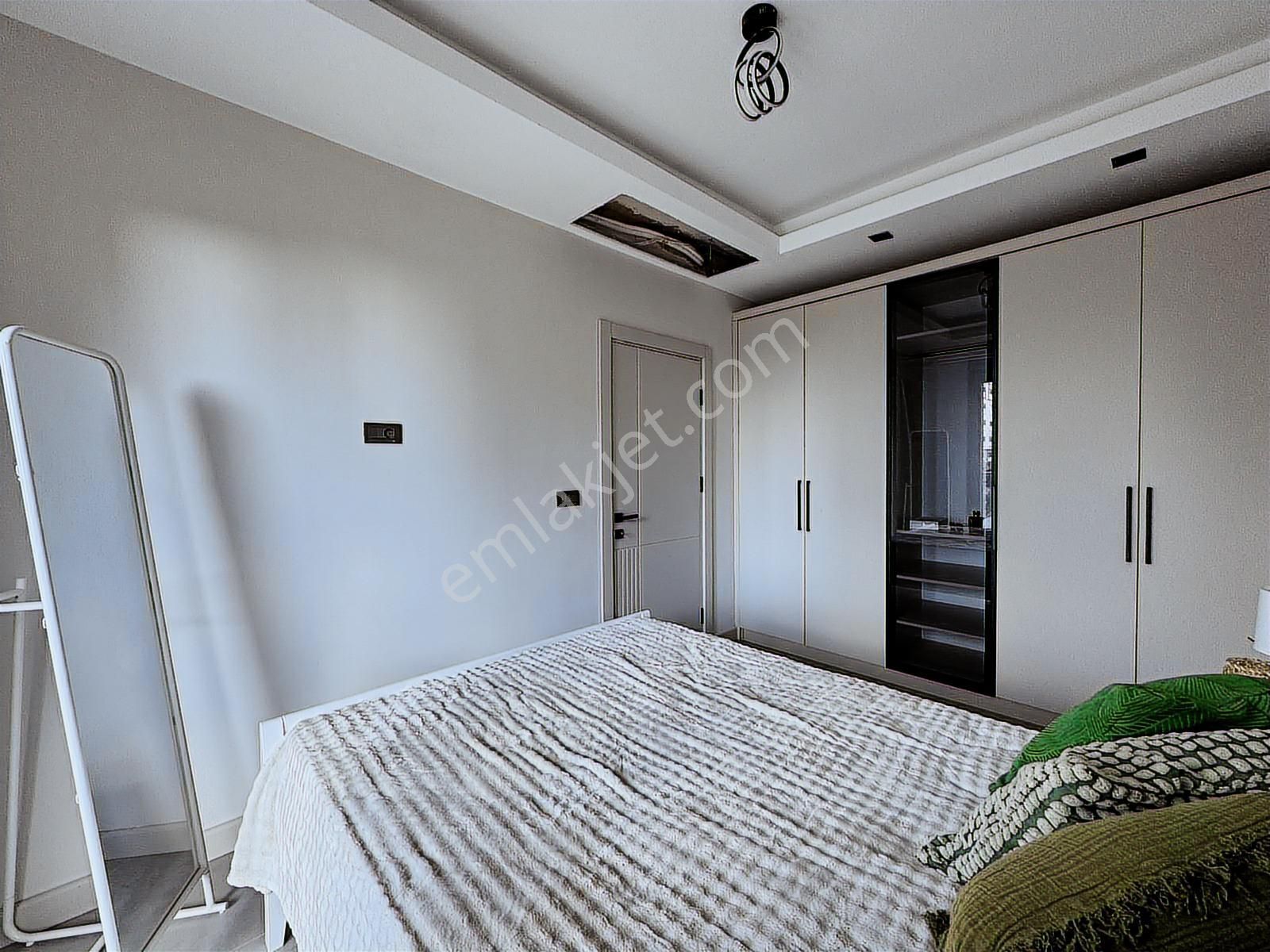 Deniz Manzaralı Kapalı Otoparklı Site İçinde Lüks Fırsat Daire - Görsel 3