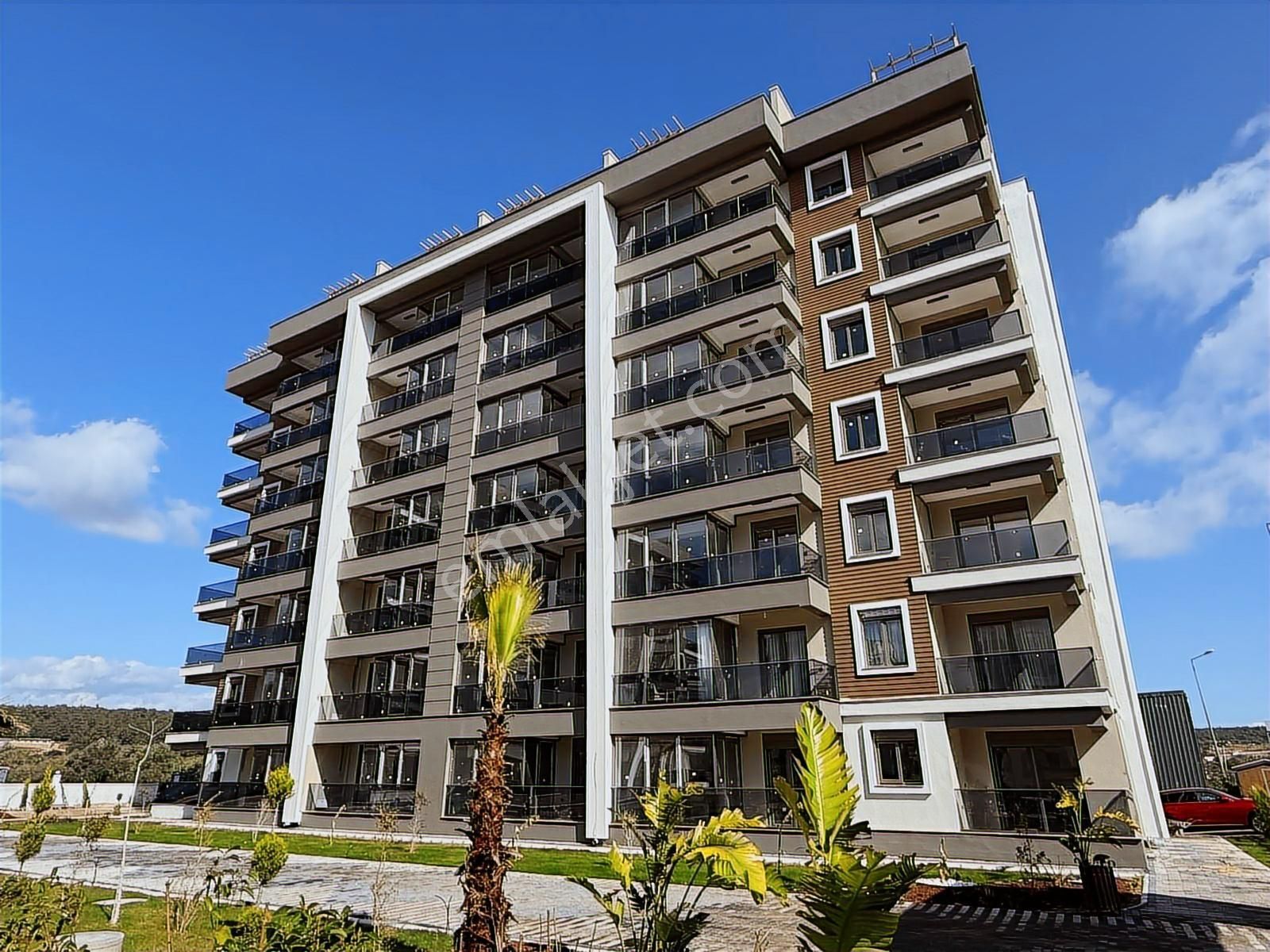 Deniz Manzaralı Kapalı Otoparklı Site İçinde Lüks Fırsat Daire