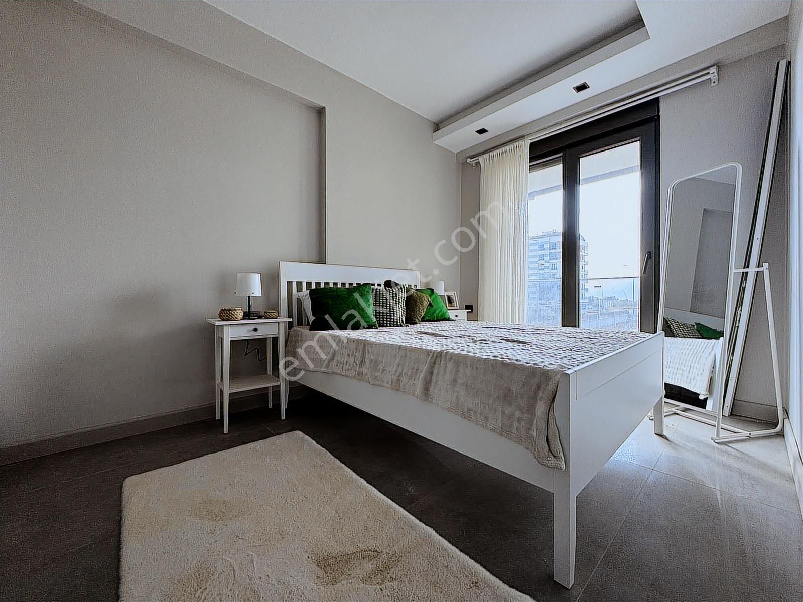 Deniz Manzaralı Kapalı Otoparklı Site İçinde Lüks Fırsat Daire - Görsel 11