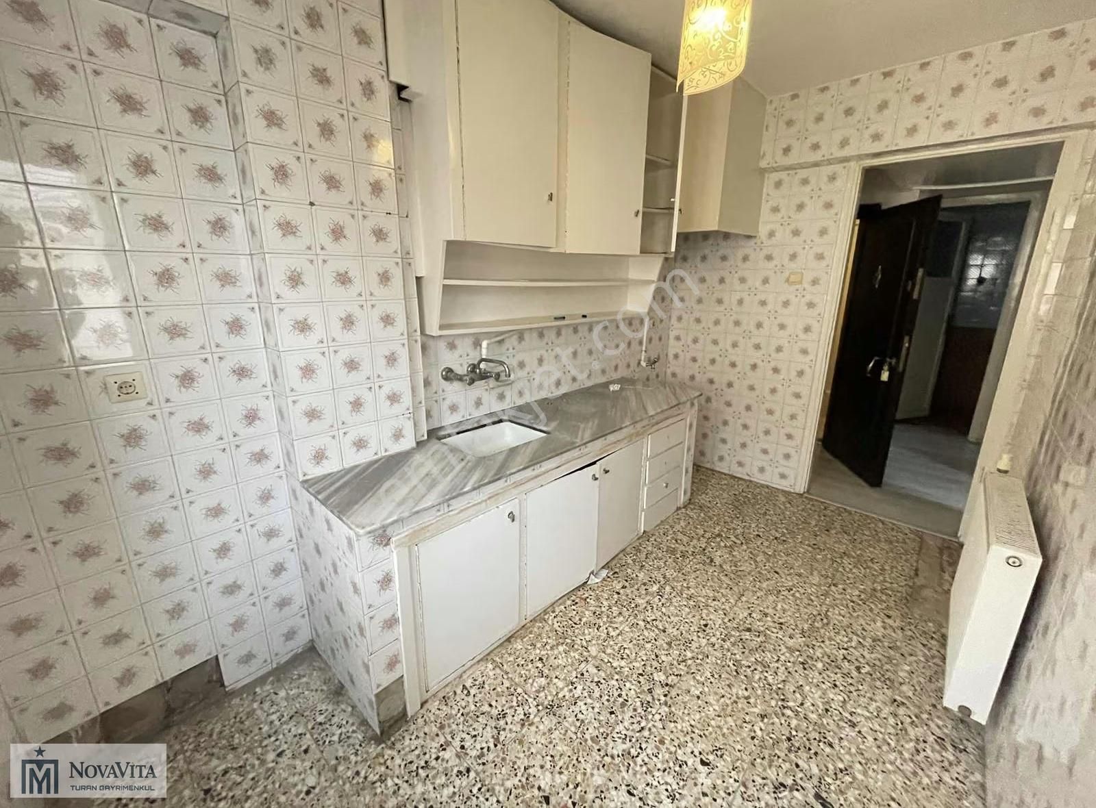 Balçova Şükrü Kanatlı Sokak 4.kat 3+1 Kiralık Daire - Görsel 3