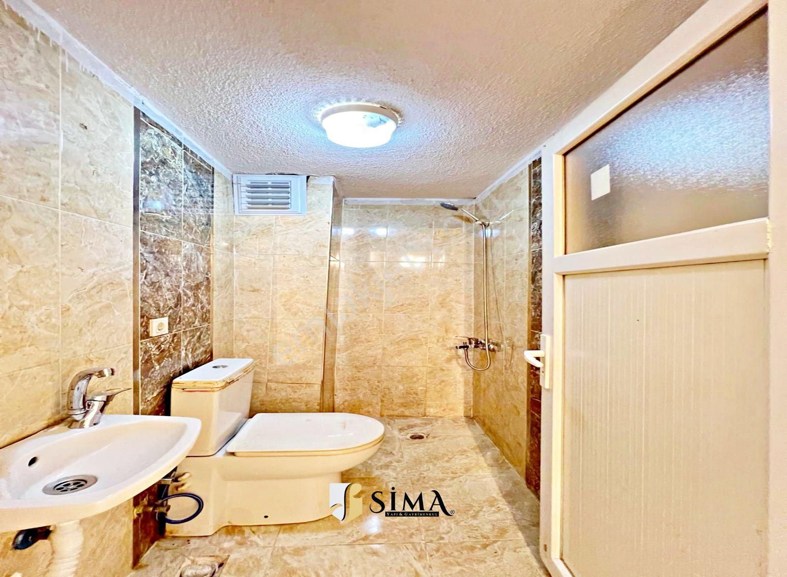 Ebeveyn Banyolu Merkezi Konumda Dekorlu 2+1 Satılık Daire - Görsel 16