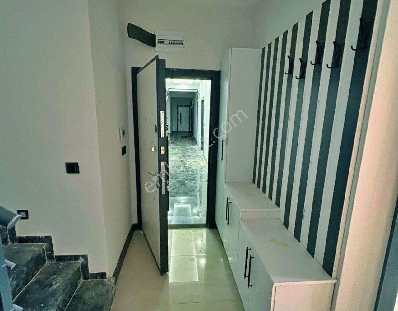 Uytundan Satılık 4+1 Dubleks Geniş Teras Kapalı Otopark - Görsel 3