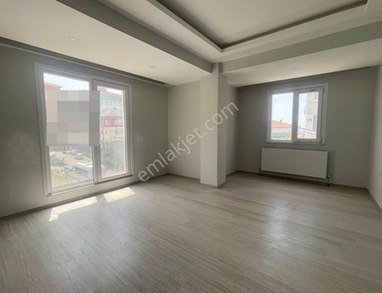 Mertcan Dan Hürriyet Mah Ulaşımı Kolay Arakat 3+1 Balkonlu - İskanlı