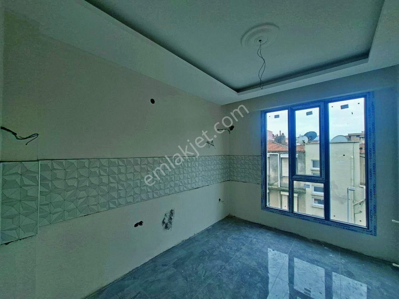 Uytundan Edremit Merkezde Yerden Isıtmalı Satılık 2+1 Daire - Görsel 26