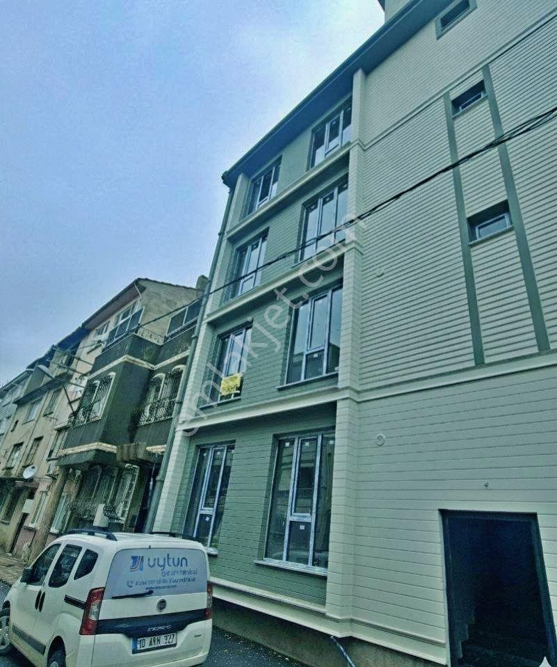 Uytundan Edremit Merkezde Yerden Isıtmalı Satılık 2+1 Daire - Görsel 11