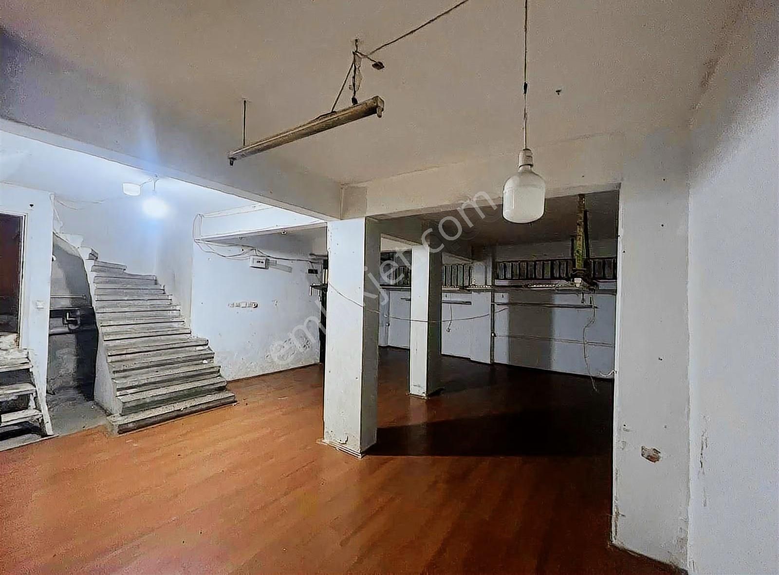 Bayrampaşa Altıntepsi Mh/ 95 M² Çok Amaçlı Atölye/iş Yeri 16.000