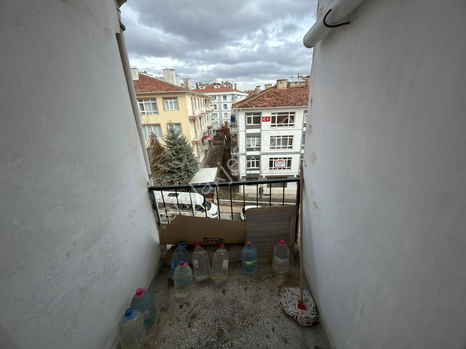 Kariyerden Arakat Yapısız 3+1 Daire 2 Kat Yüksek Kedili - Görsel 18