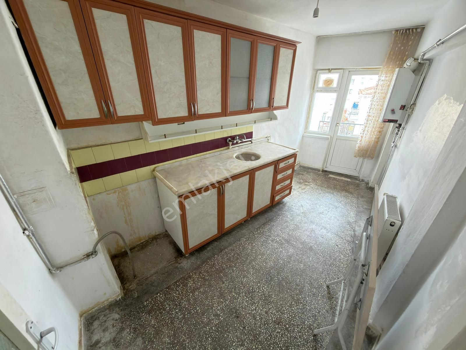 Kariyerden Arakat Yapısız 3+1 Daire 2 Kat Yüksek Kedili - Görsel 20