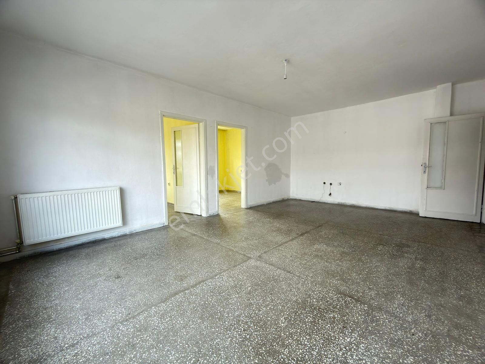 Kariyerden Arakat Yapısız 3+1 Daire 2 Kat Yüksek Kedili - Görsel 4