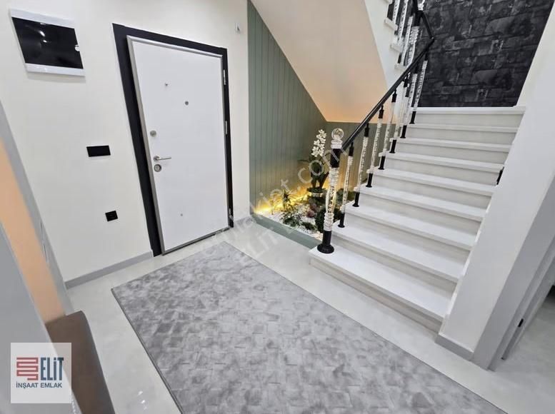 Didim Efeler Mahallesinde Sıfır, Lüks, Full Eşyalı 4+1 Villa - Görsel 26