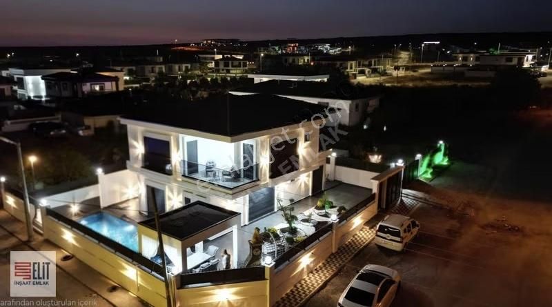 Didim Efeler Mahallesinde Sıfır, Lüks, Full Eşyalı 4+1 Villa - Görsel 23