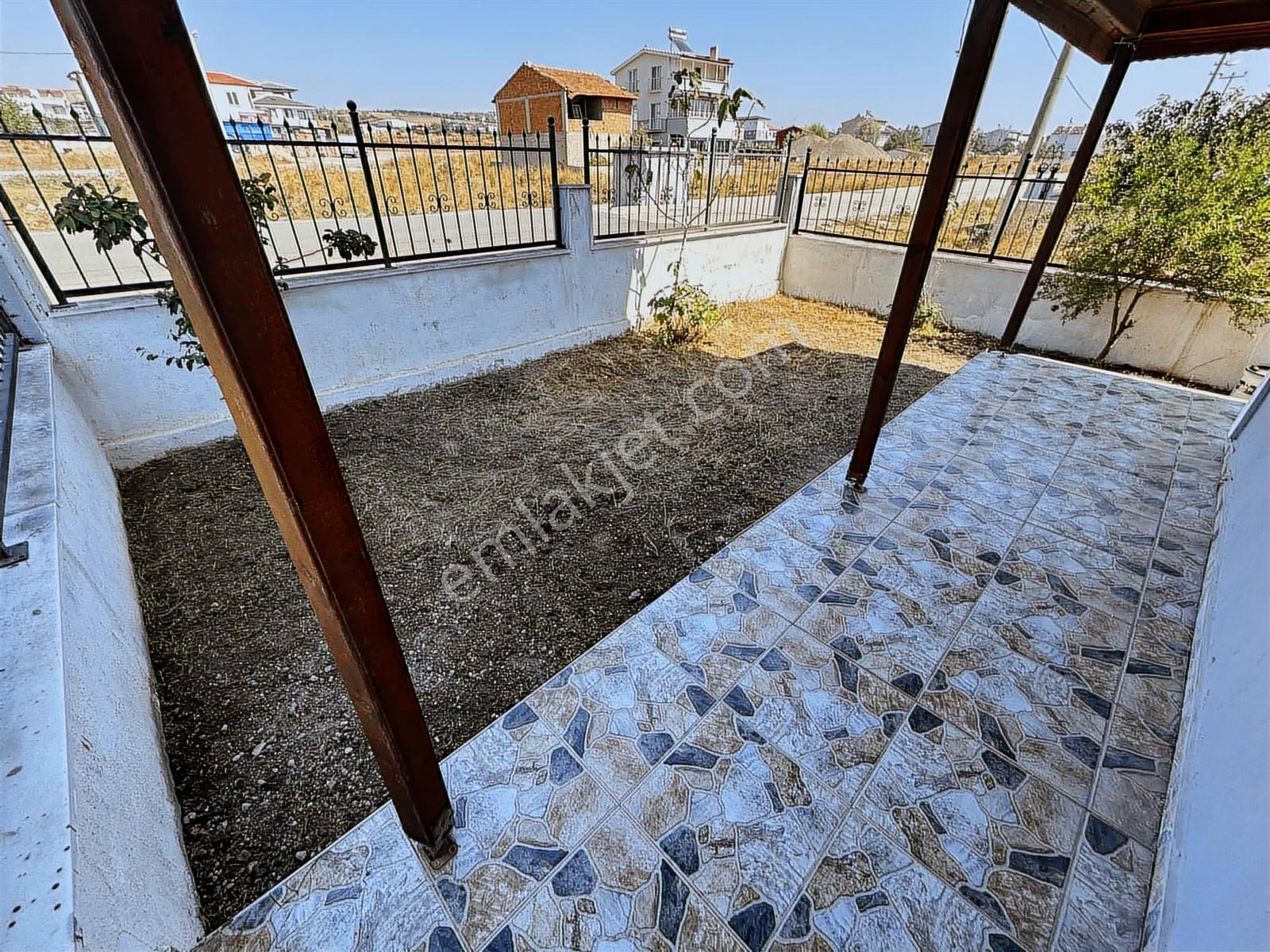 Menyap'tan Cadde Cepheli 4+1 Bahçeli Müstakil Villa - Görsel 24