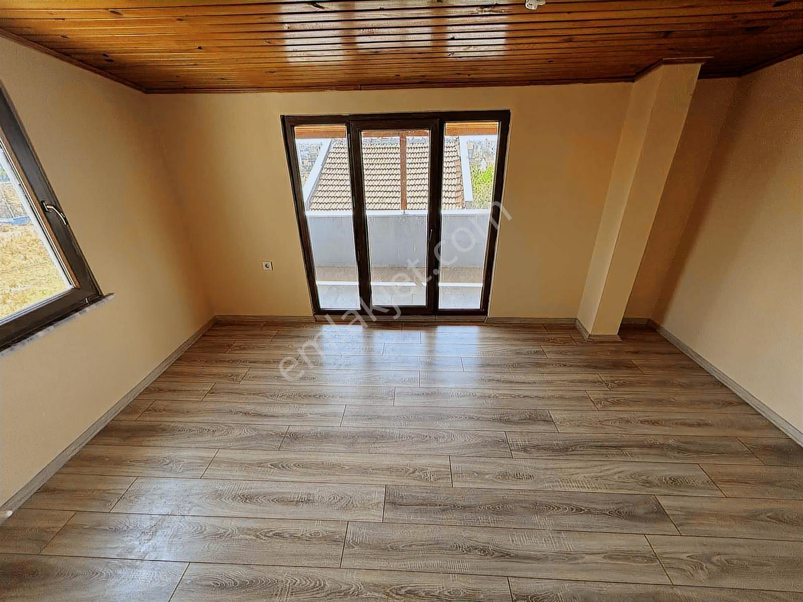Menyap'tan Cadde Cepheli 4+1 Bahçeli Müstakil Villa - Görsel 17