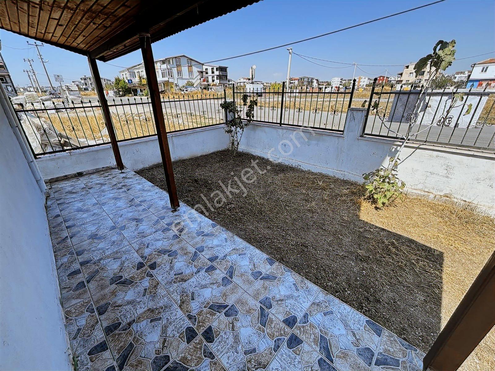 Menyap'tan Cadde Cepheli 4+1 Bahçeli Müstakil Villa - Görsel 2