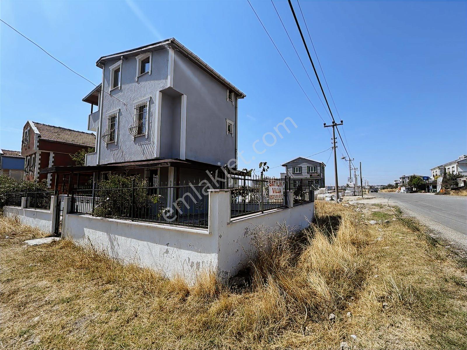Menyap'tan Cadde Cepheli 4+1 Bahçeli Müstakil Villa - Görsel 12