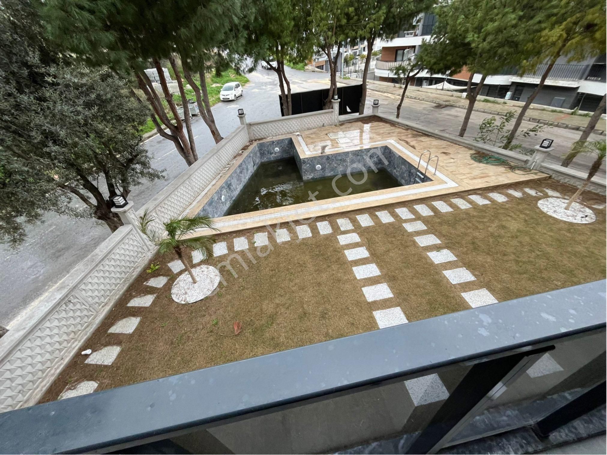 Kuşadası Nda Sıfır Havuzlu 1 Artı 1 Sıfır Daire - Görsel 4