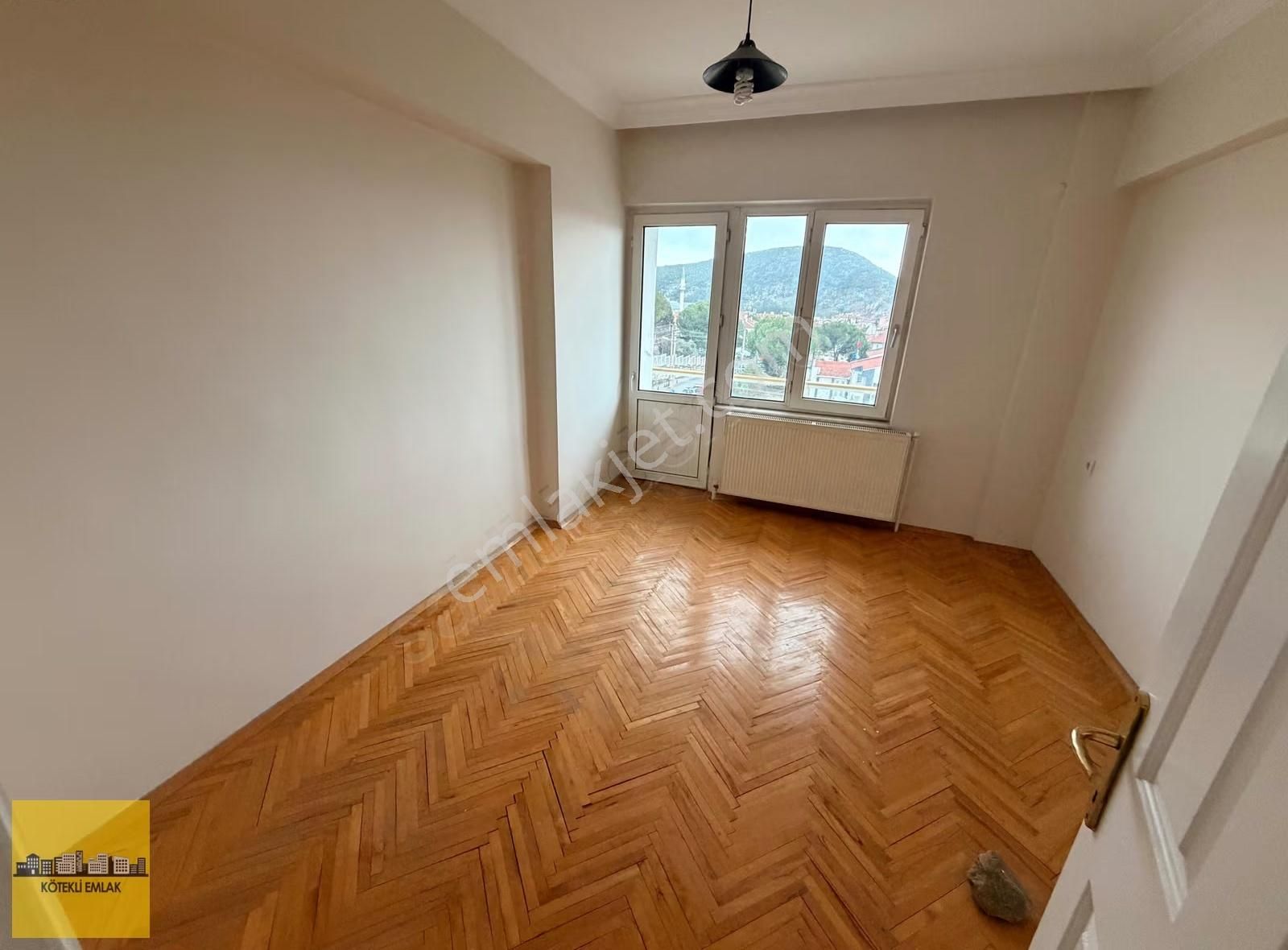 Kötekli Emlaktan Satılık Eski Acil Karşısı Konut + Ticari Daire - Görsel 8