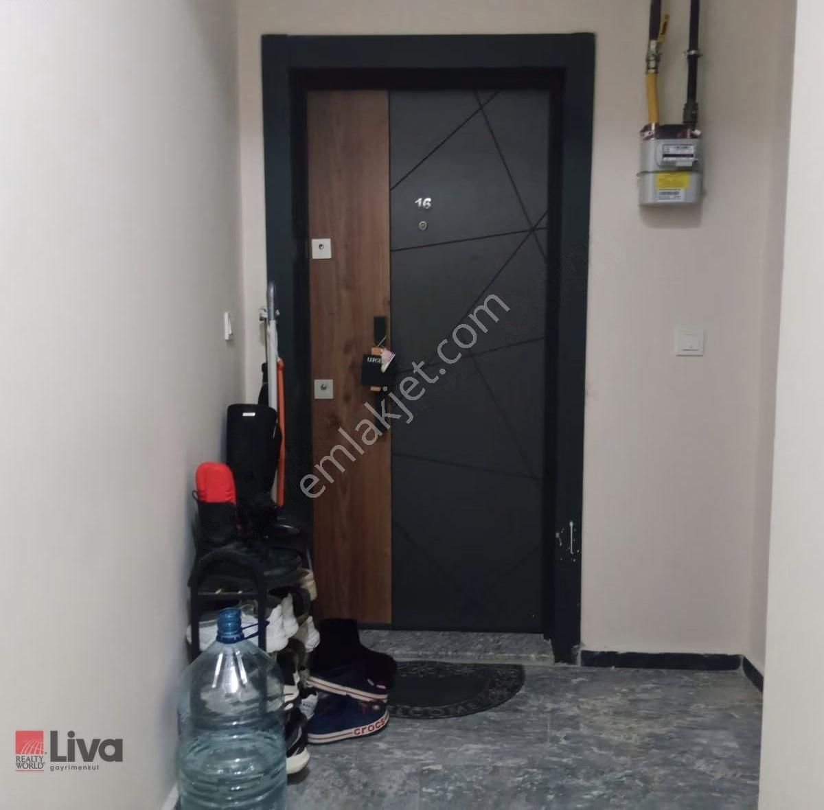 Realty World Liva Gayrimekulden Bahçelievlerde 1+1 Ara Kat Daire - Görsel 23