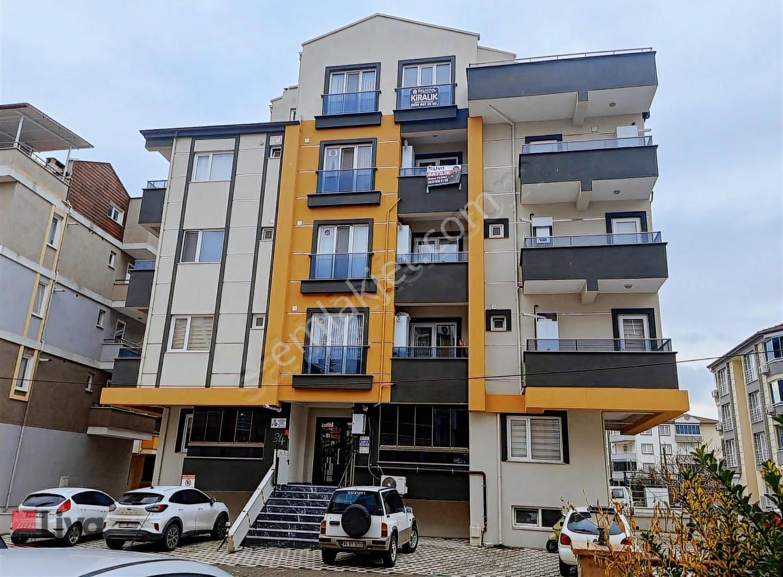 Realty World Liva Gayrimekulden Bahçelievlerde 1+1 Ara Kat Daire - Görsel 24