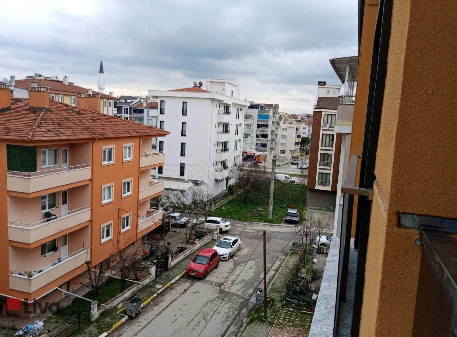 Realty World Liva Gayrimekulden Bahçelievlerde 1+1 Ara Kat Daire - Görsel 27