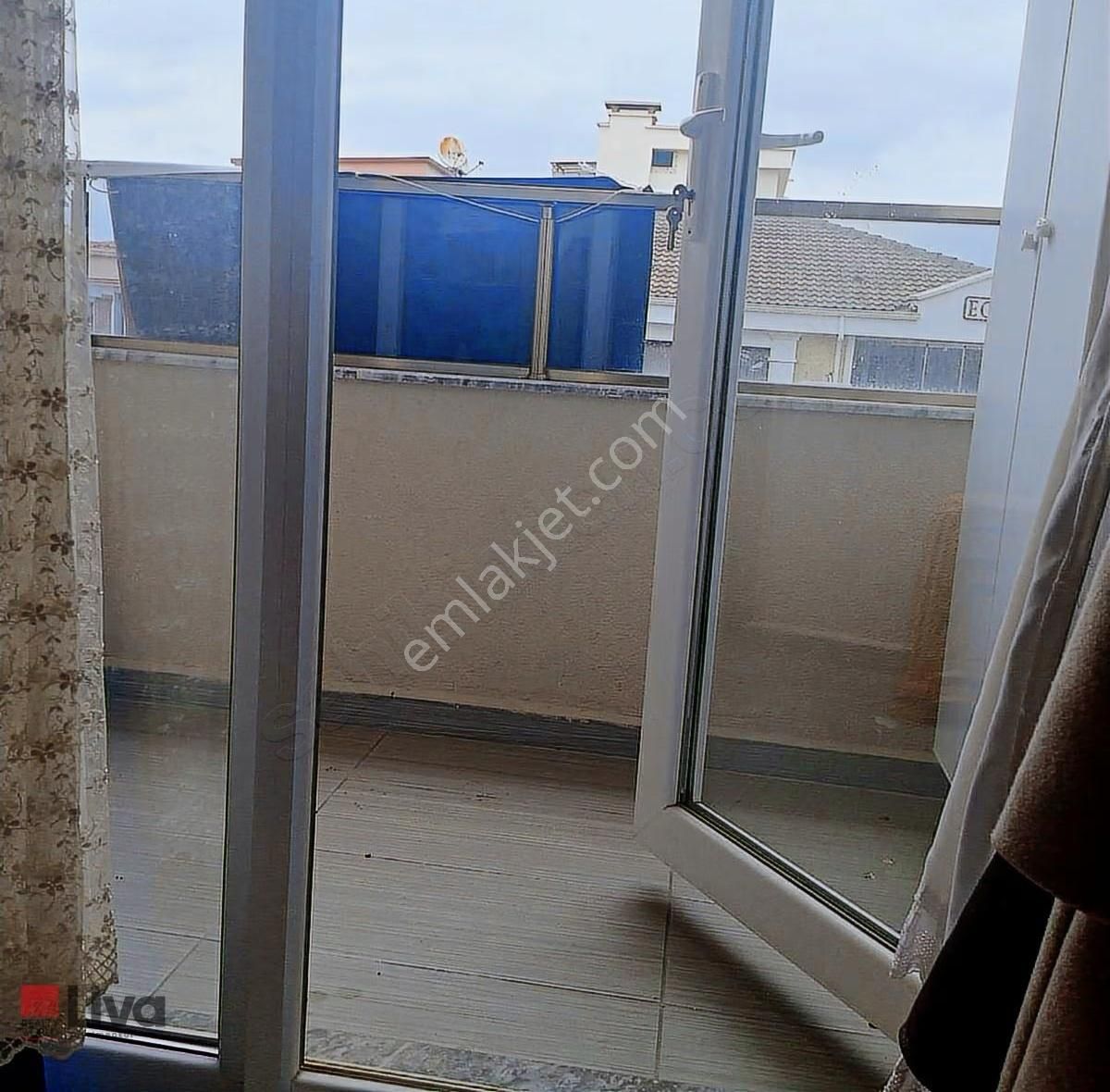 Realty World Liva Gayrimekulden Bahçelievlerde 1+1 Ara Kat Daire - Görsel 4