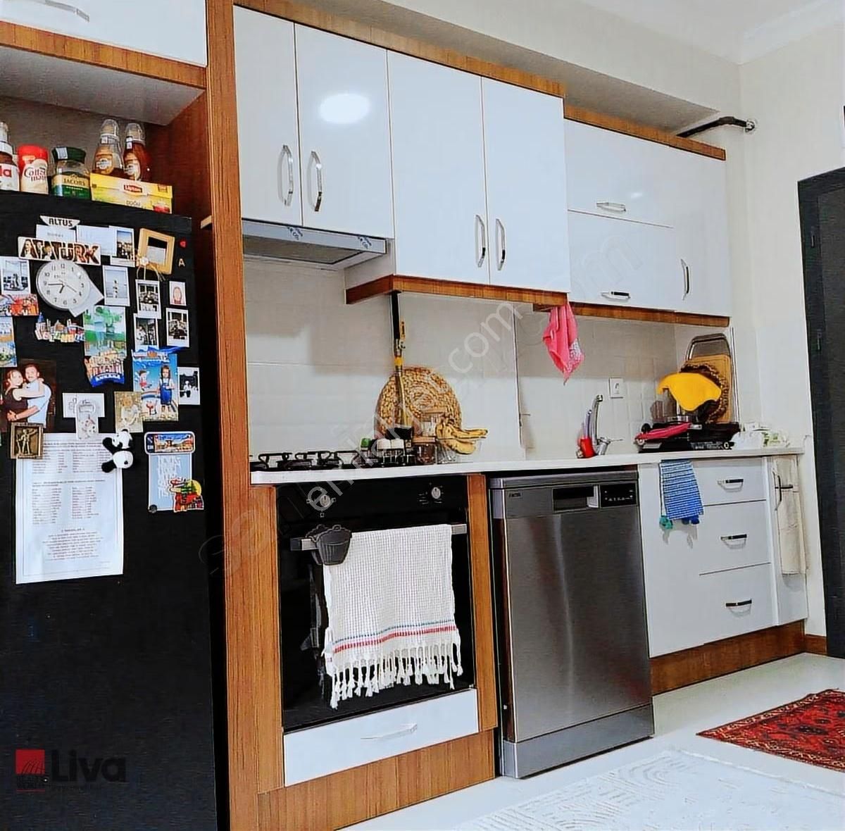 Realty World Liva Gayrimekulden Bahçelievlerde 1+1 Ara Kat Daire - Görsel 22