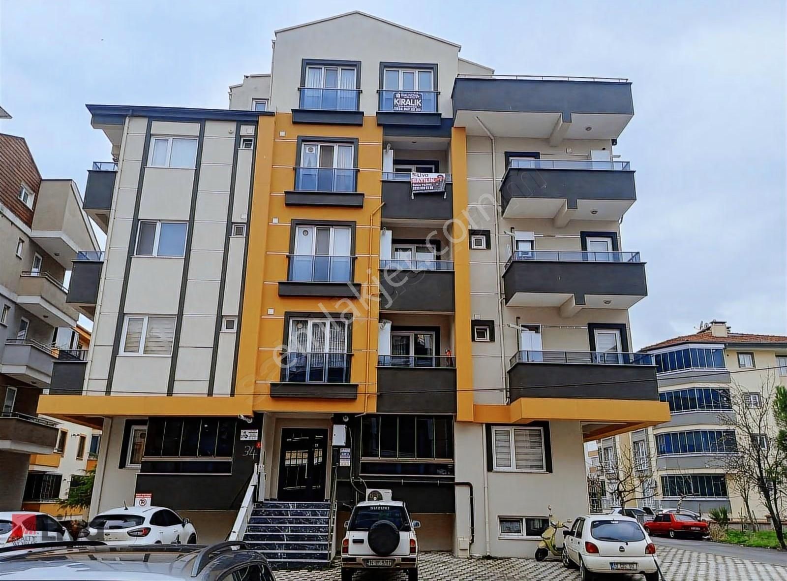 Realty World Liva Gayrimekulden Bahçelievlerde 1+1 Ara Kat Daire - Görsel 31