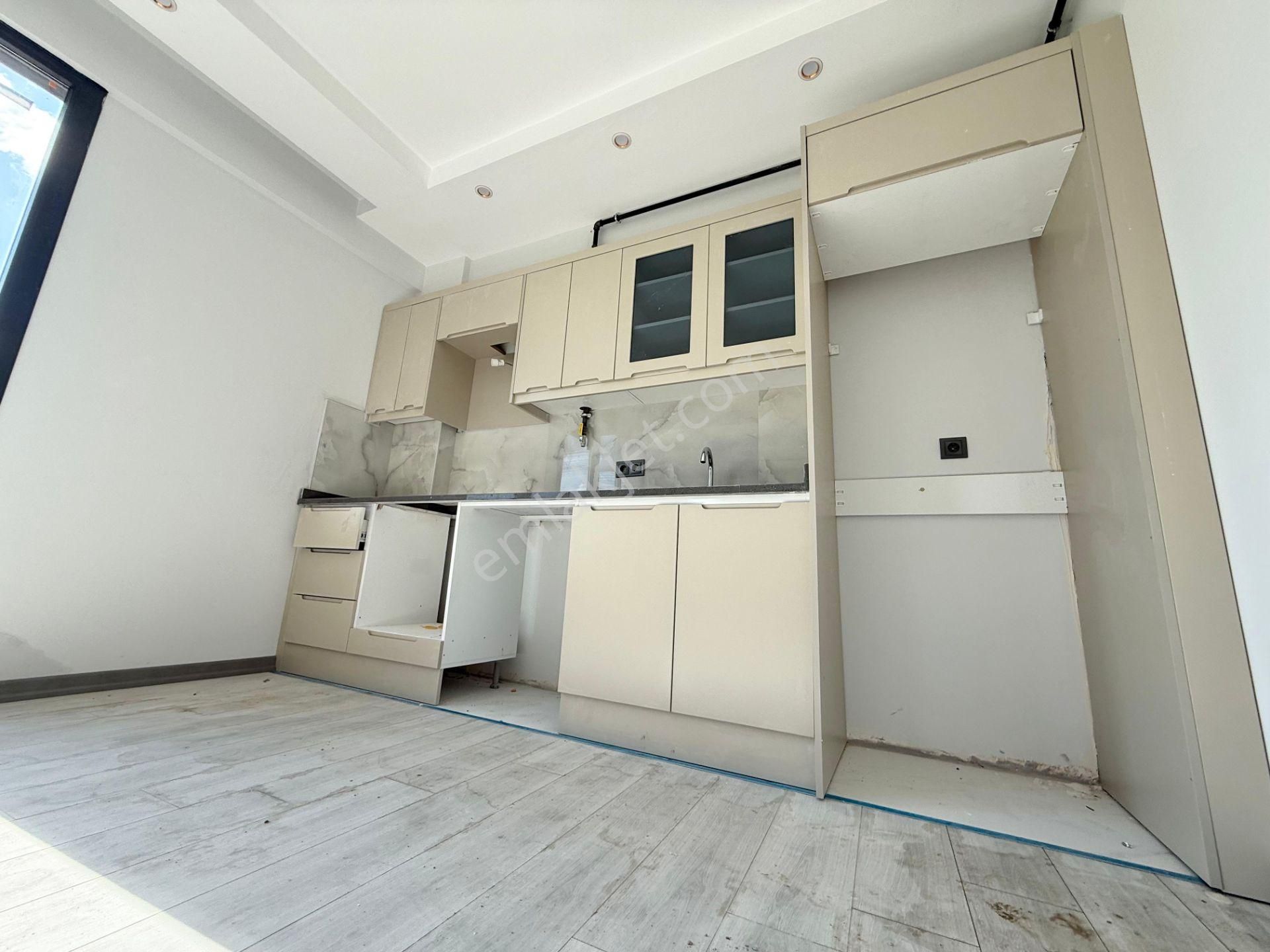 Yüksel'den Badem Alanın'da Arakat Öncephe 1+1 Satılık Daire - Görsel 15