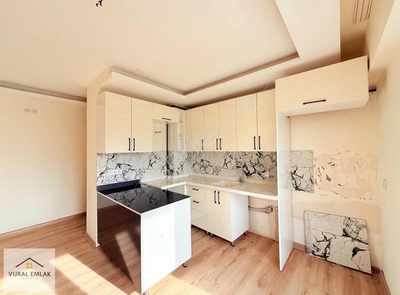 Vuraldan 2+1 Ultra Lüx Okul Hastane Bölgesinde Ara Katta 115m2