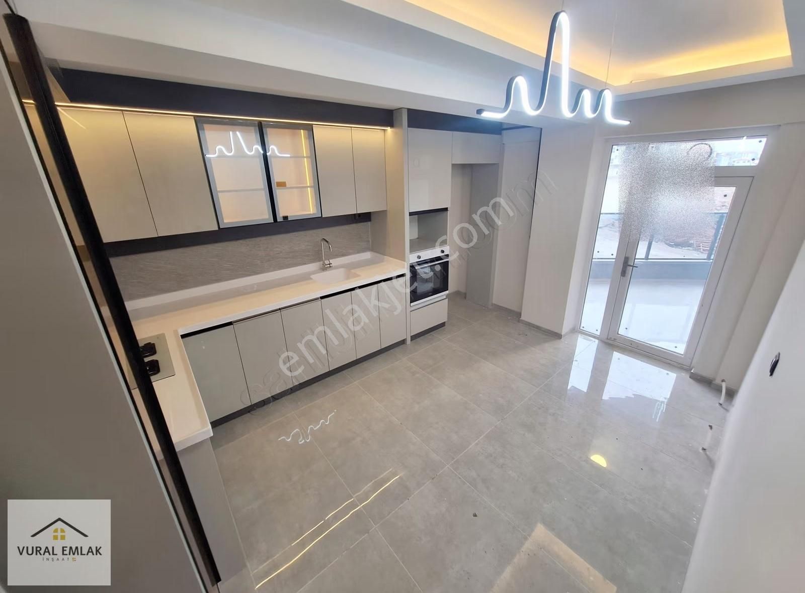 Vural Emlaktan Ara Katta 3+1 İskanlı G.odalı Ultra Lüx 145m2acil - Görsel 2