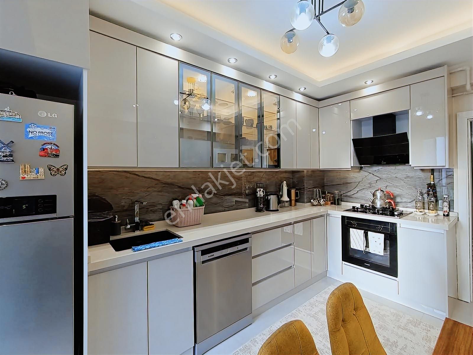 Akpınar/mah/ahmet/yesevi/cad/2bina/ara/kat/3+1/ultra/lüks/2bny