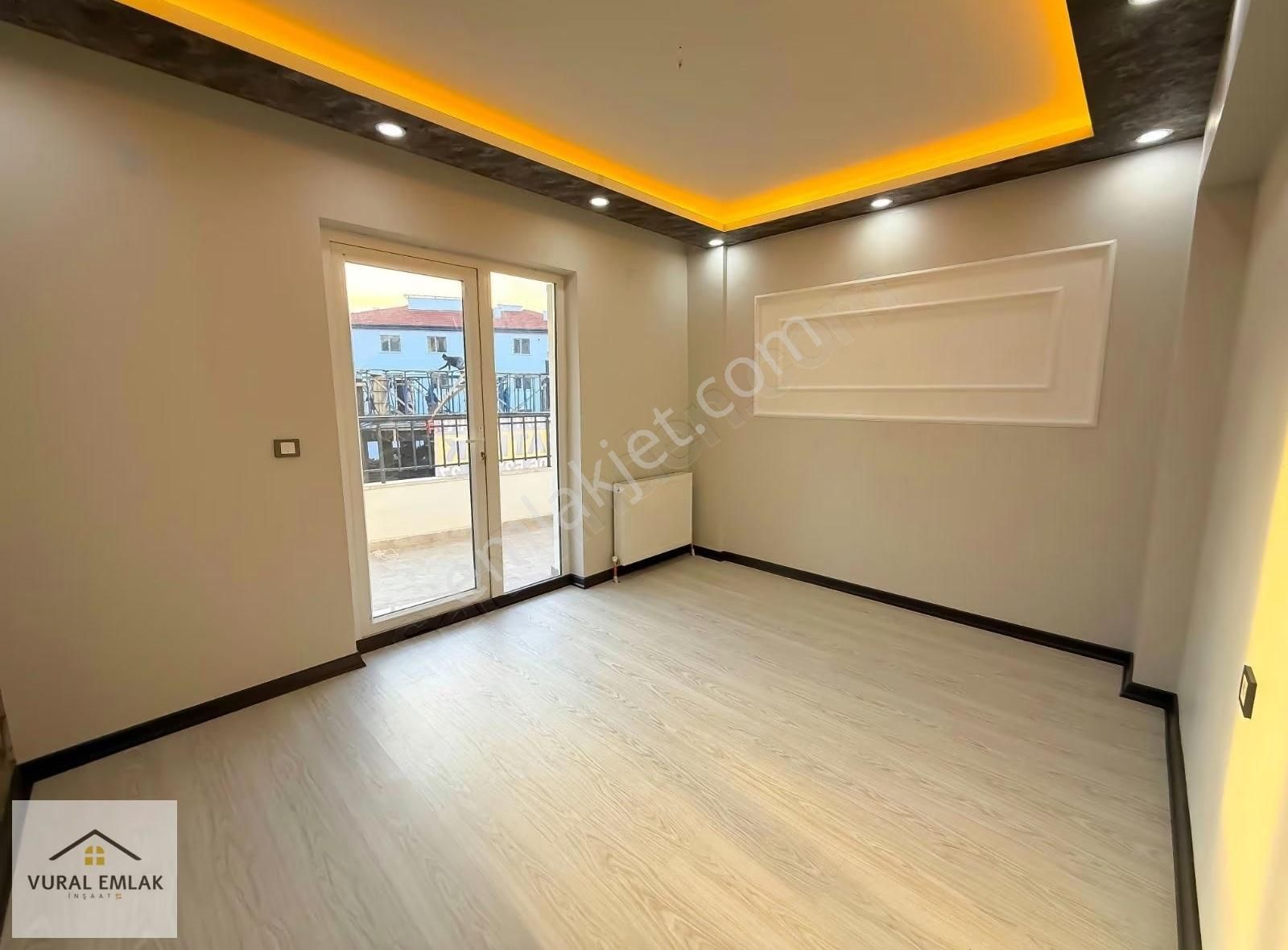 Vural Emlaktan 3+1 İskanlı Harika Tasarım, İnce İşçilikli Daire - Görsel 4