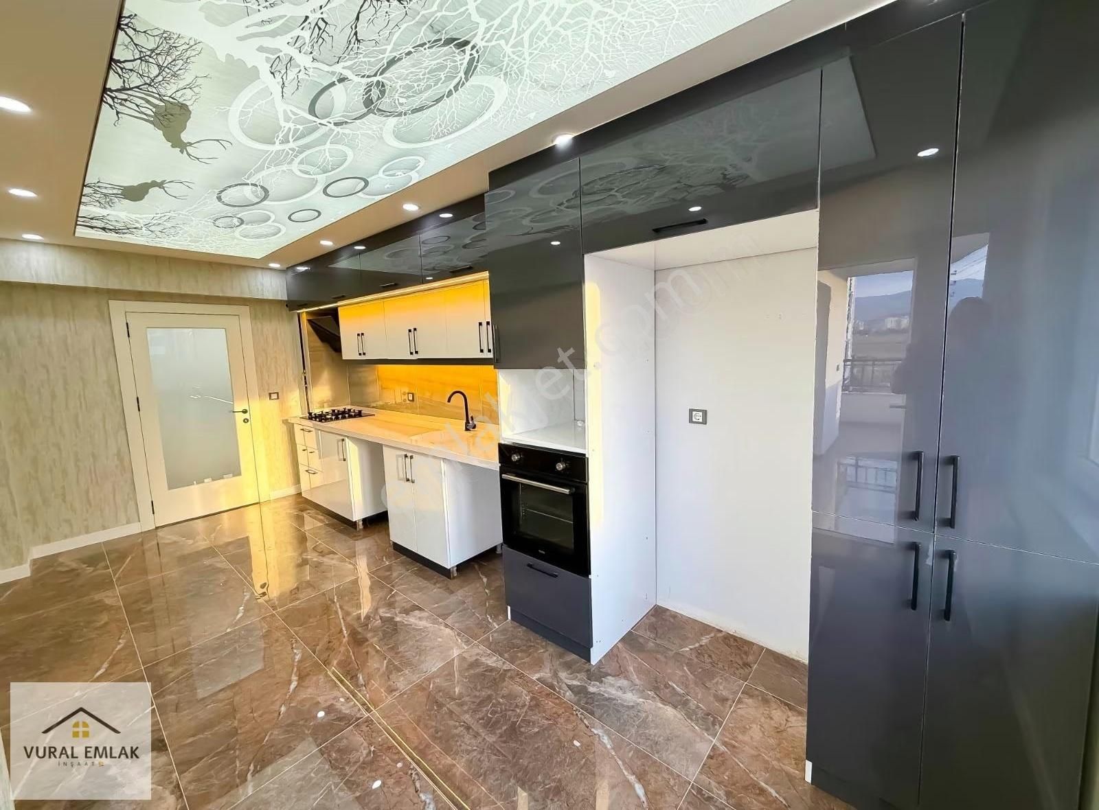 Vural Emlaktan 3+1 İskanlı Harika Tasarım, İnce İşçilikli Daire - Görsel 11