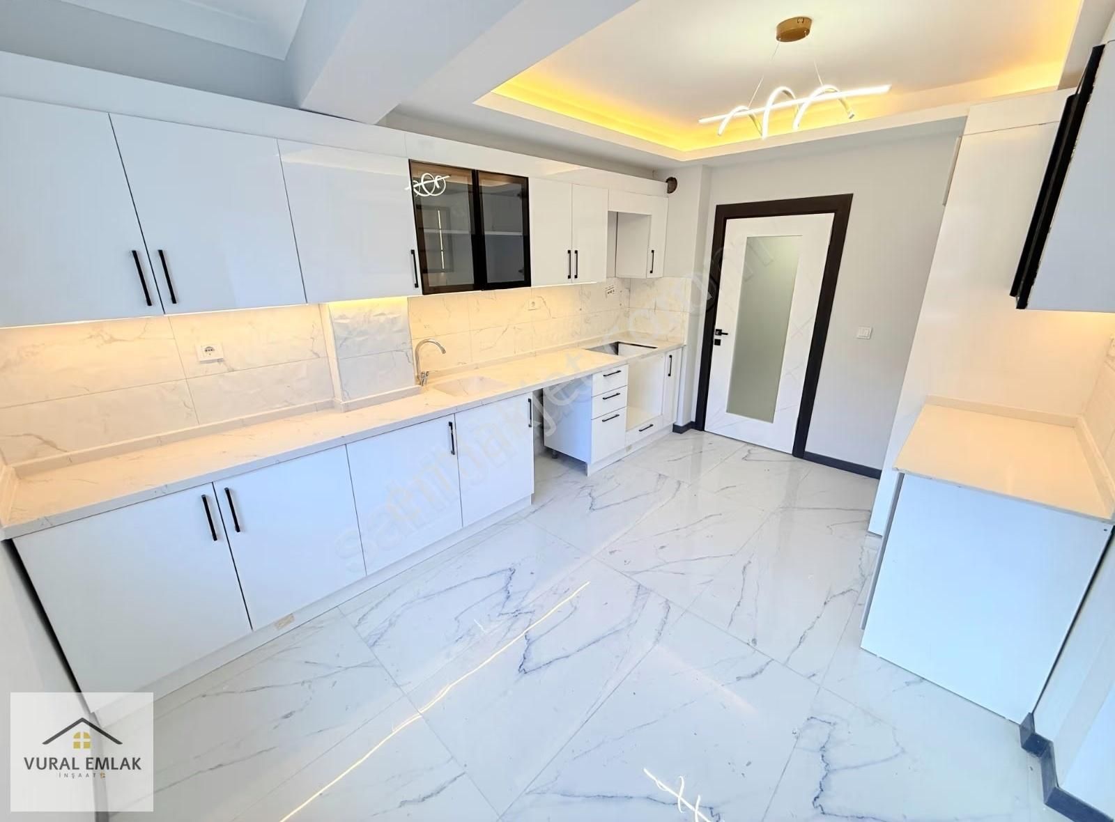 Vural Emlaktan 4+1 İskanlı Ultra Lüx Okular Bölgesinde 160m2