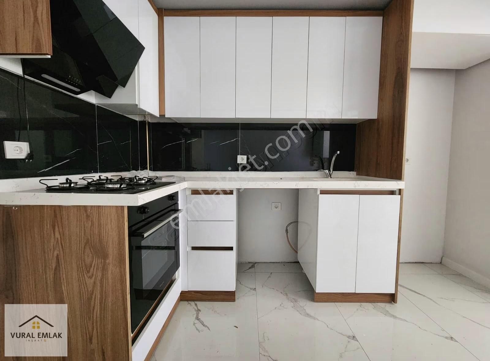 Vural Emlaktan 3+1 İskanlı Kombi Petek Full Yapılı Merkezde - Görsel 7