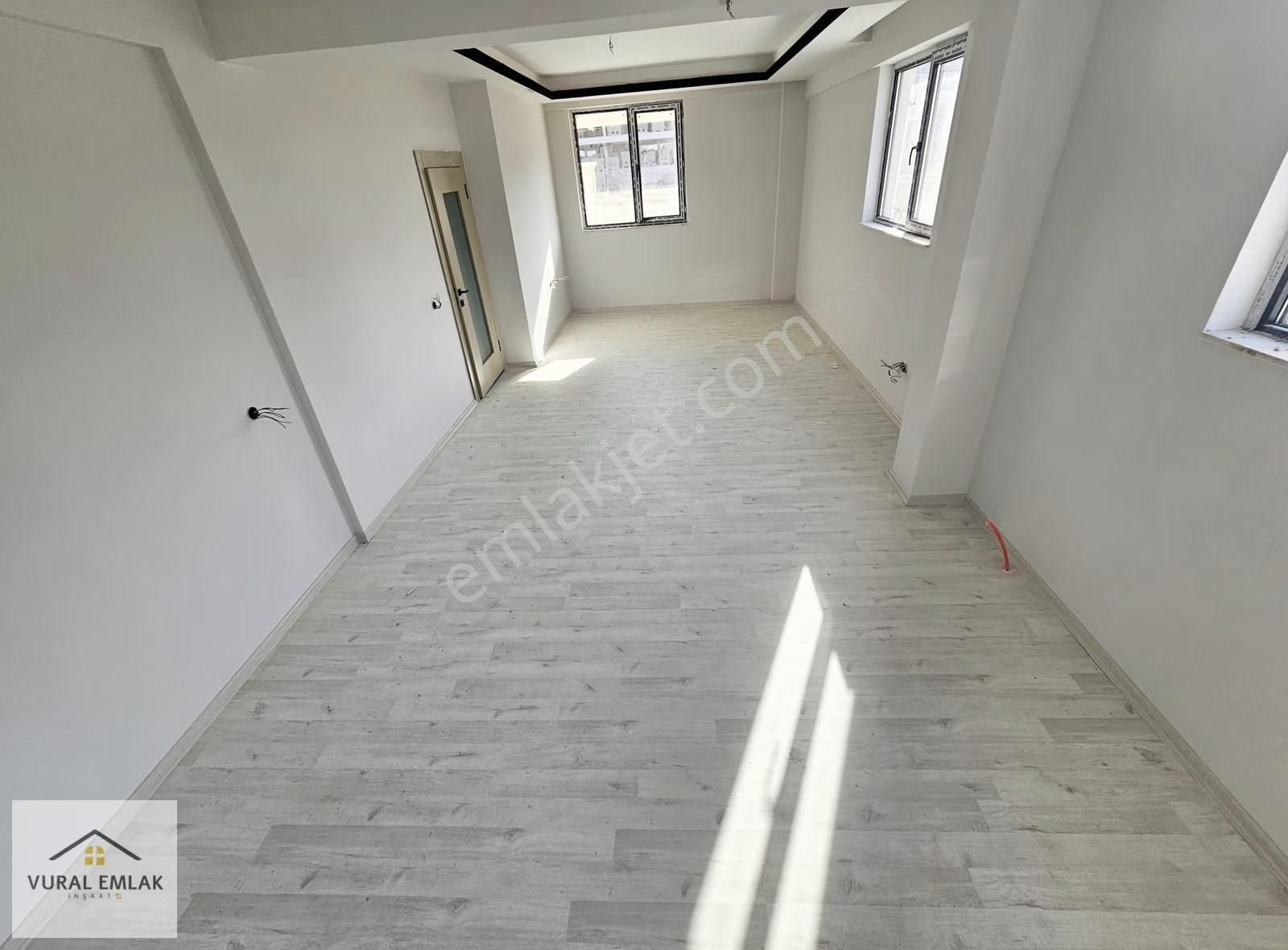 Vural'dan Devasa Genişlikte 2+1 Lüx Yapılı Daire - Görsel 22
